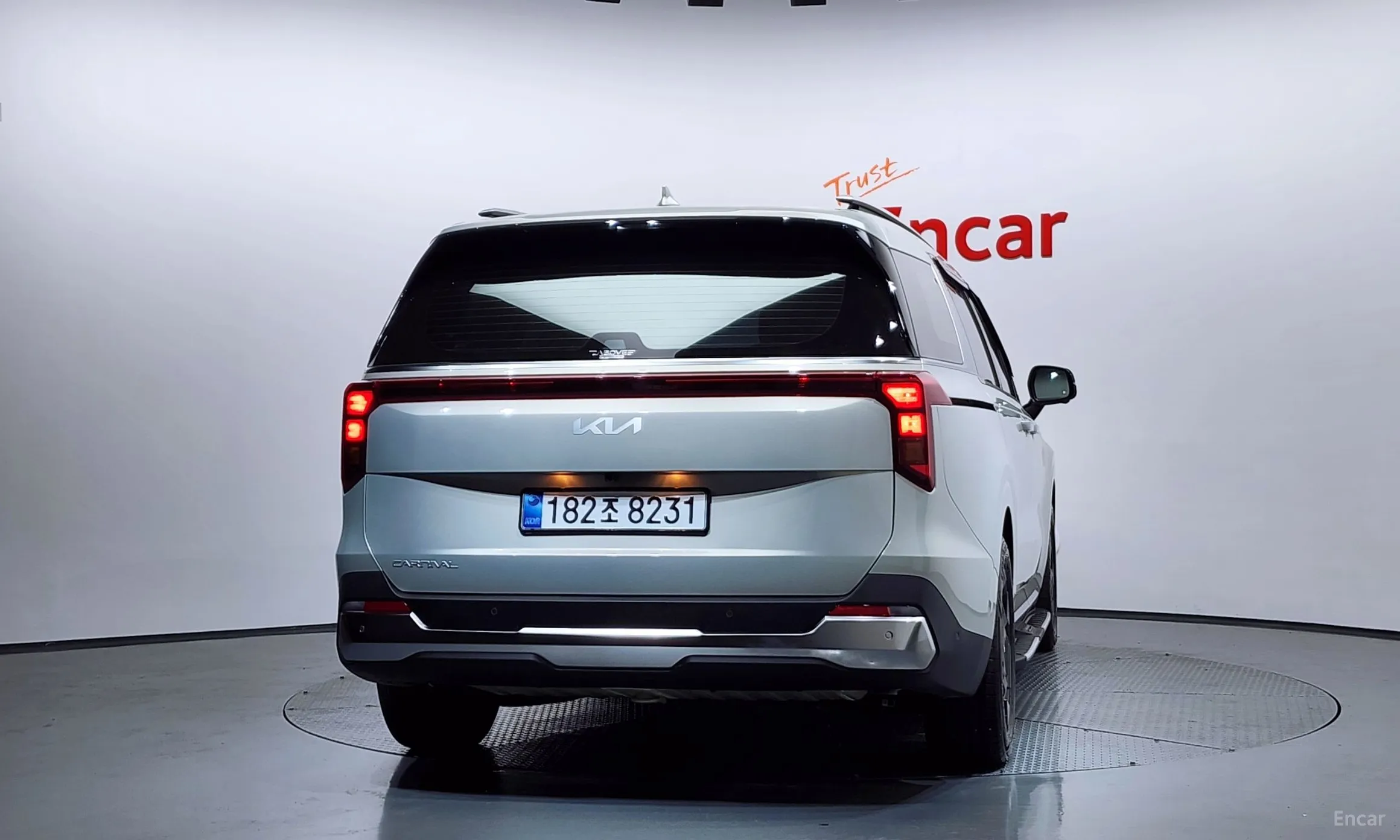 Kia Carnival 4th Generation превью 4