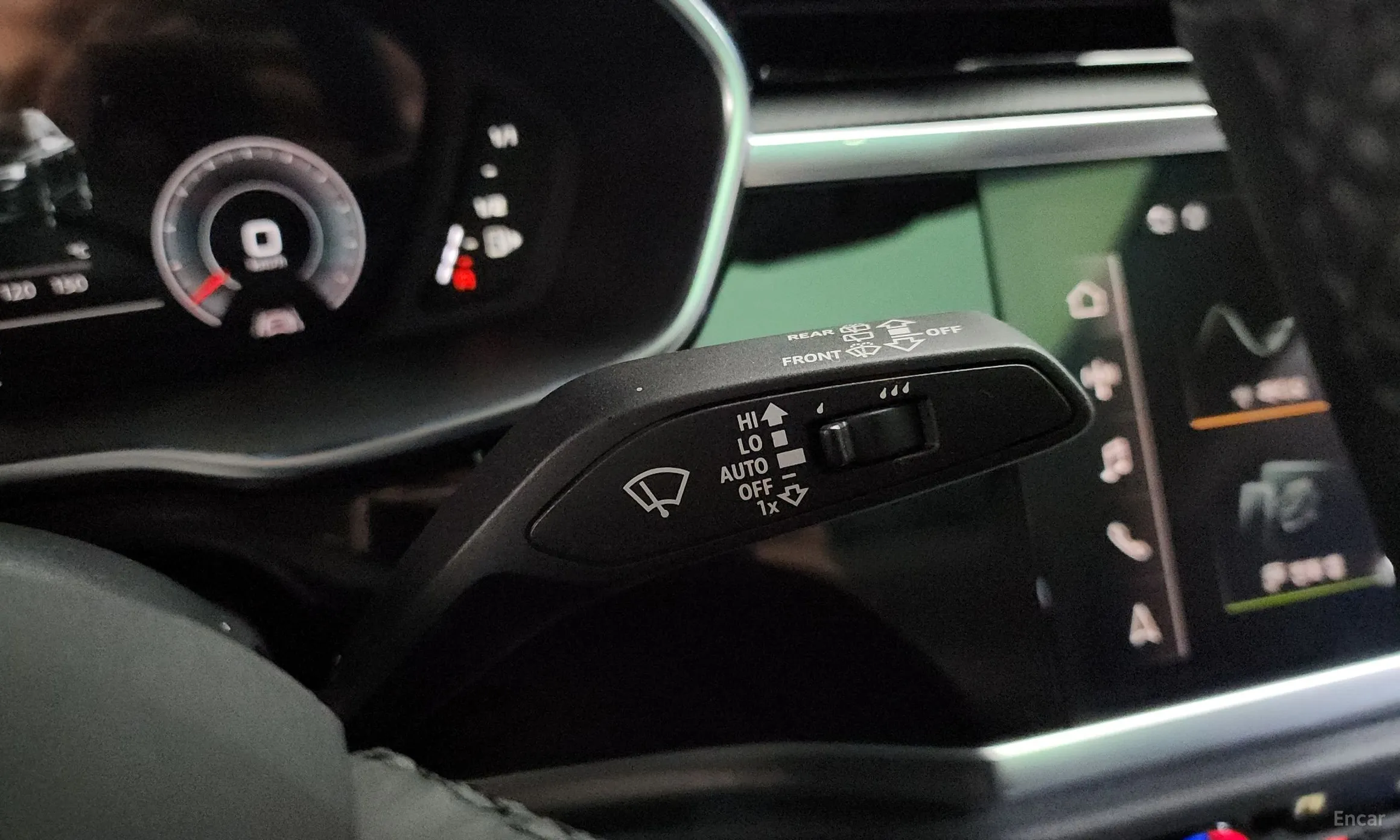 Audi Q3 (F3) превью 14