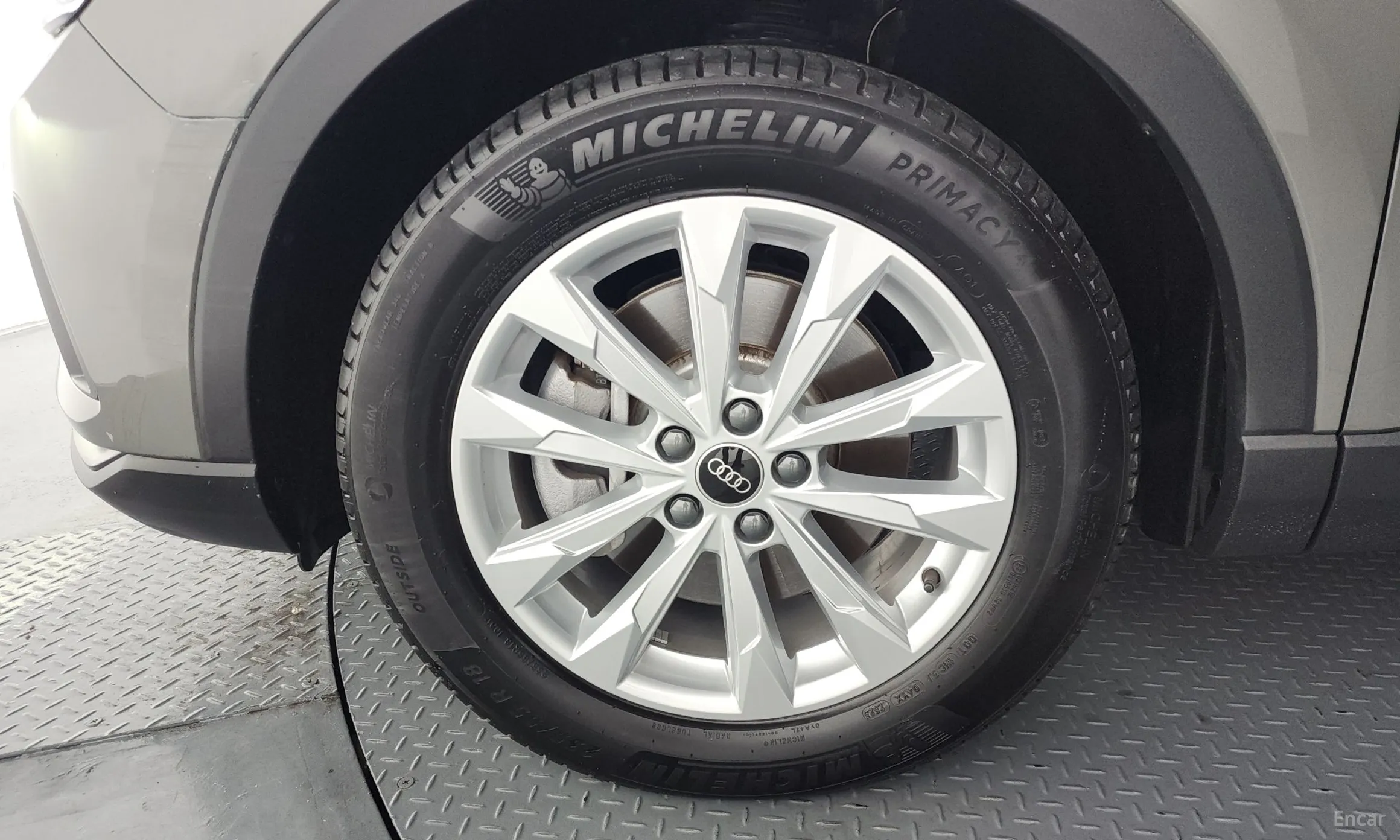 Audi Q3 (F3) превью 5