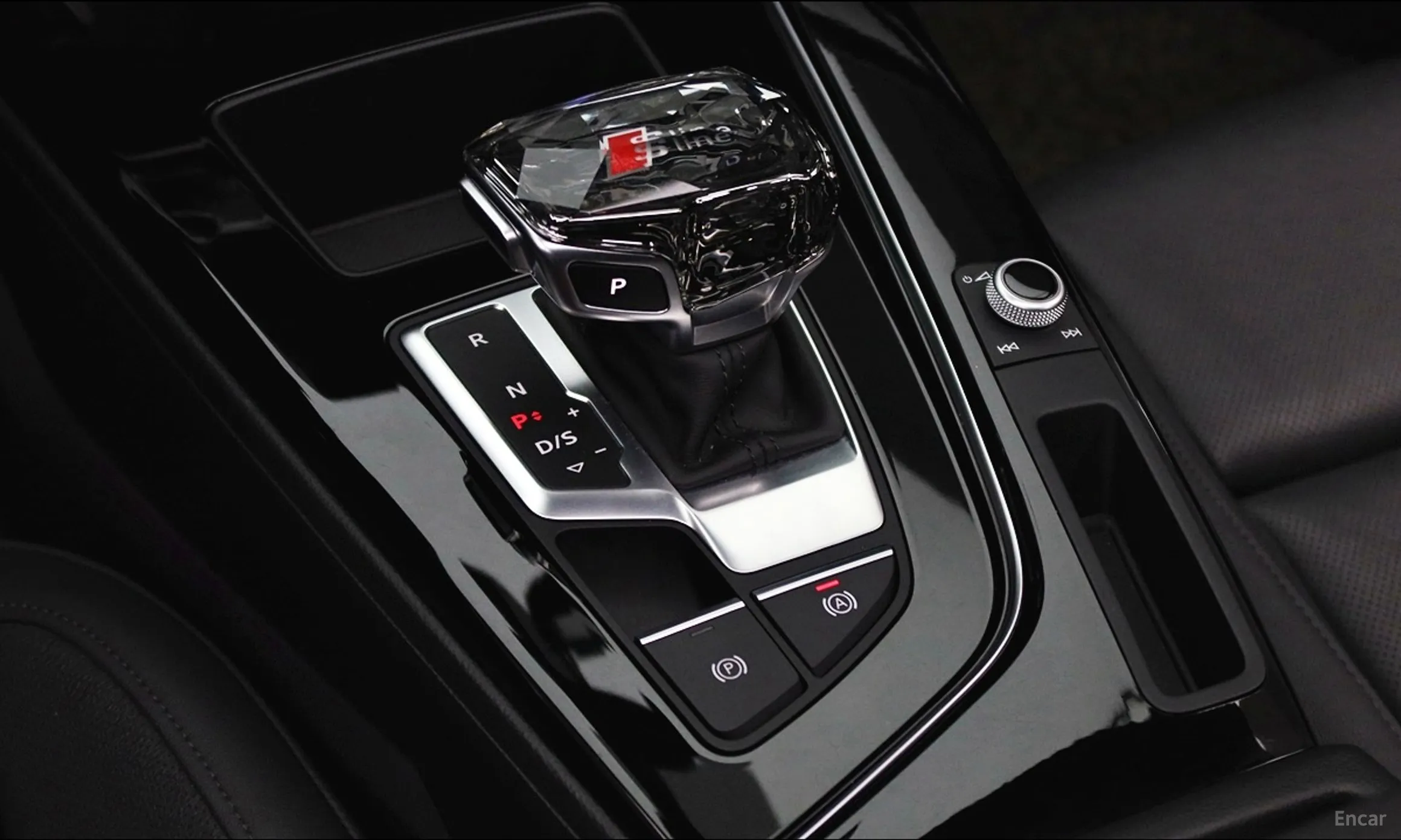 Audi A4 (B9) превью 19