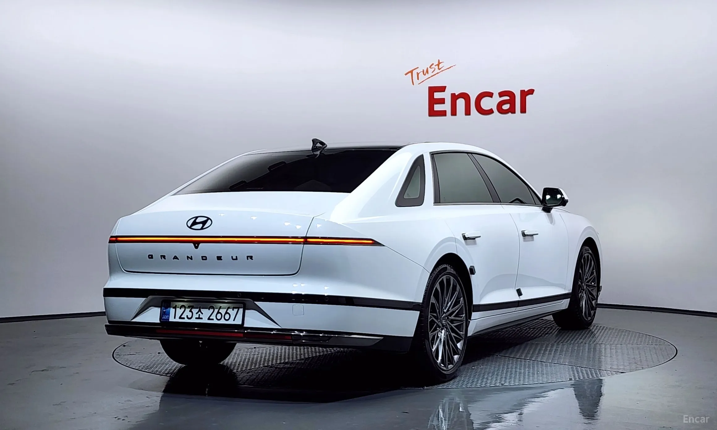 Hyundai Grandeur Hybrid (GN7) превью 2