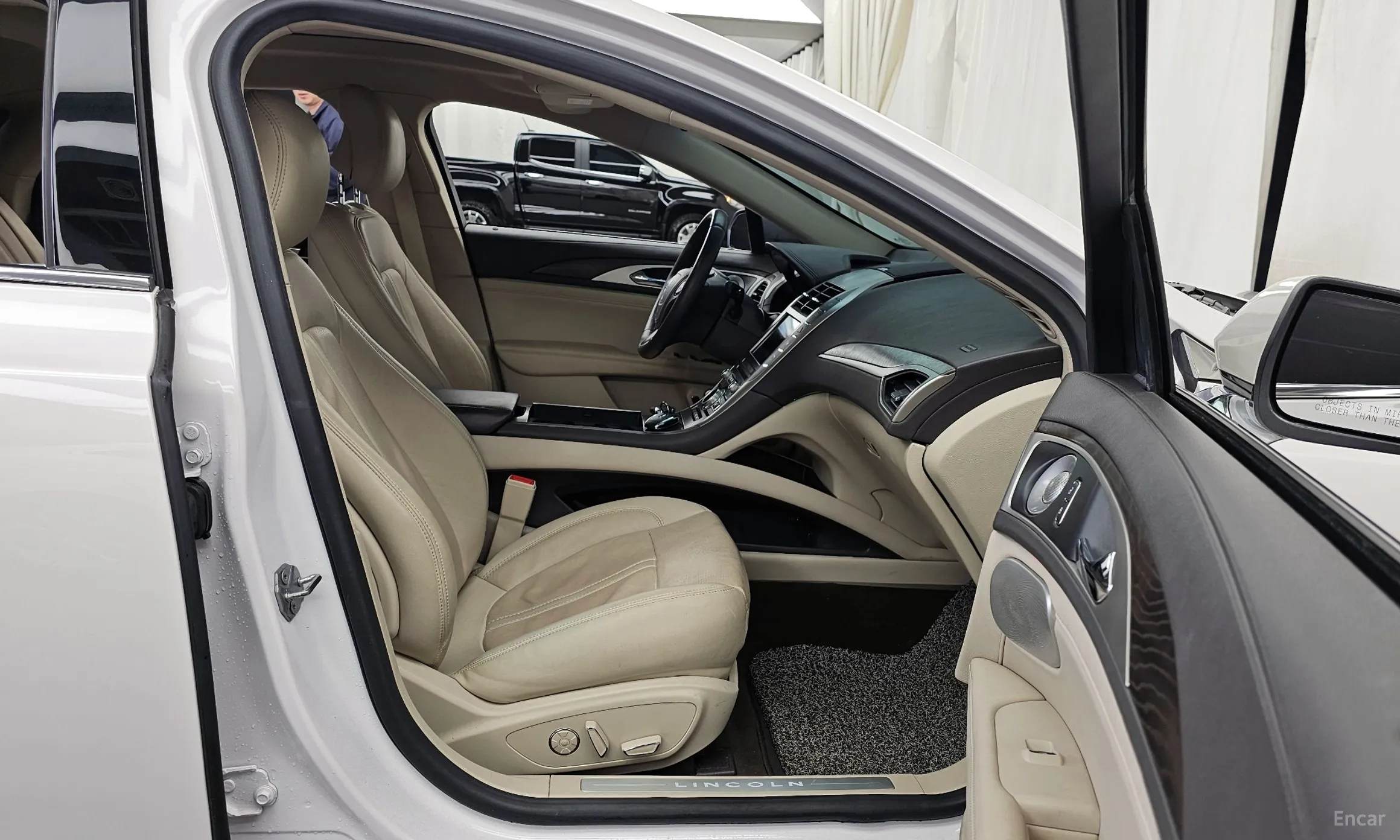 Lincoln New MKZ превью 11