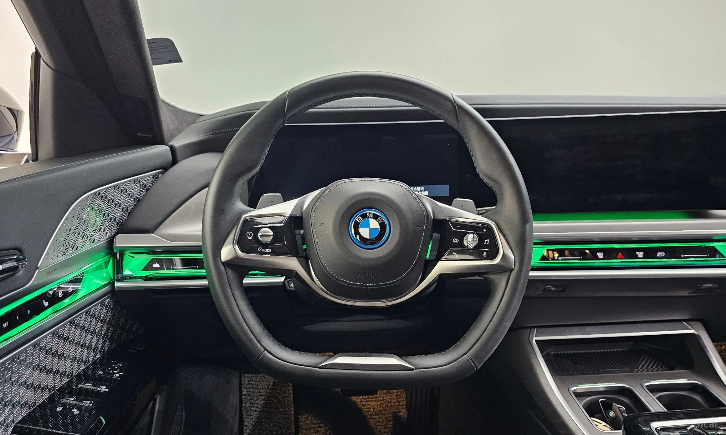 BMW 7 Series (G70) превью 13