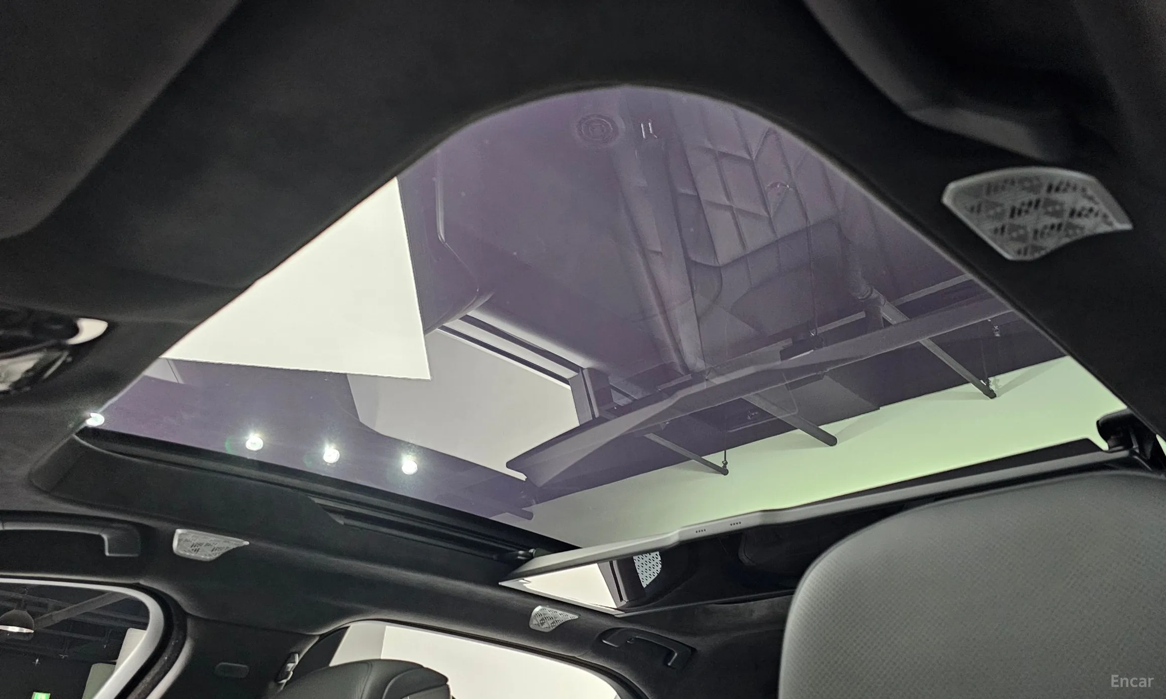 BMW 7 Series (G70) превью 16