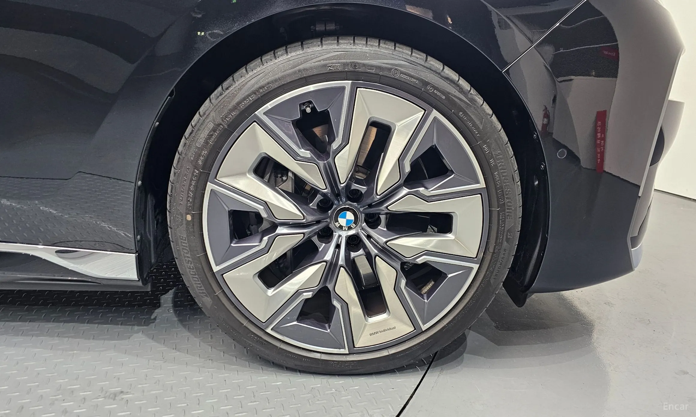 BMW 7 Series (G70) превью 5