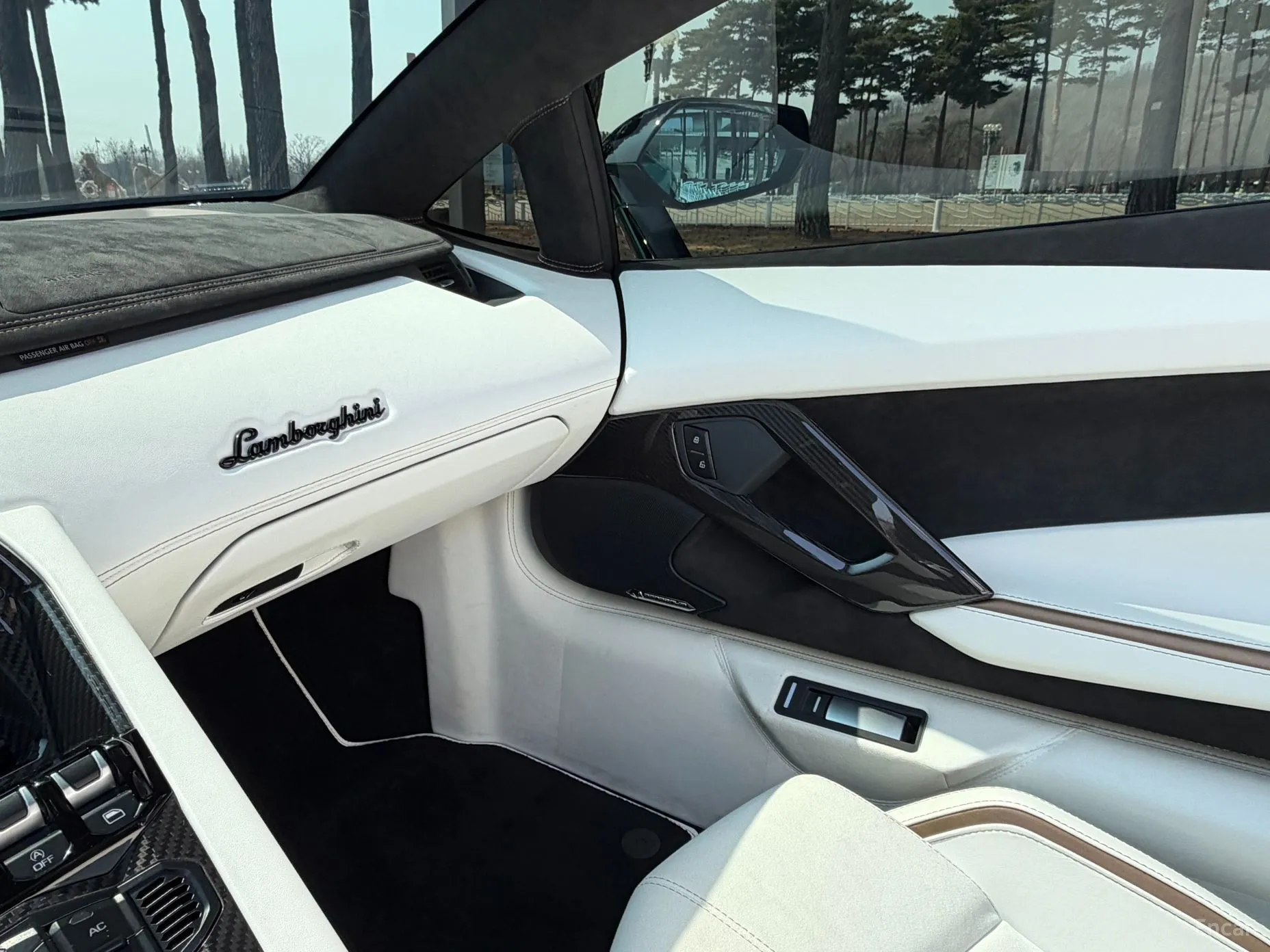 Lamborghini Aventador превью 15