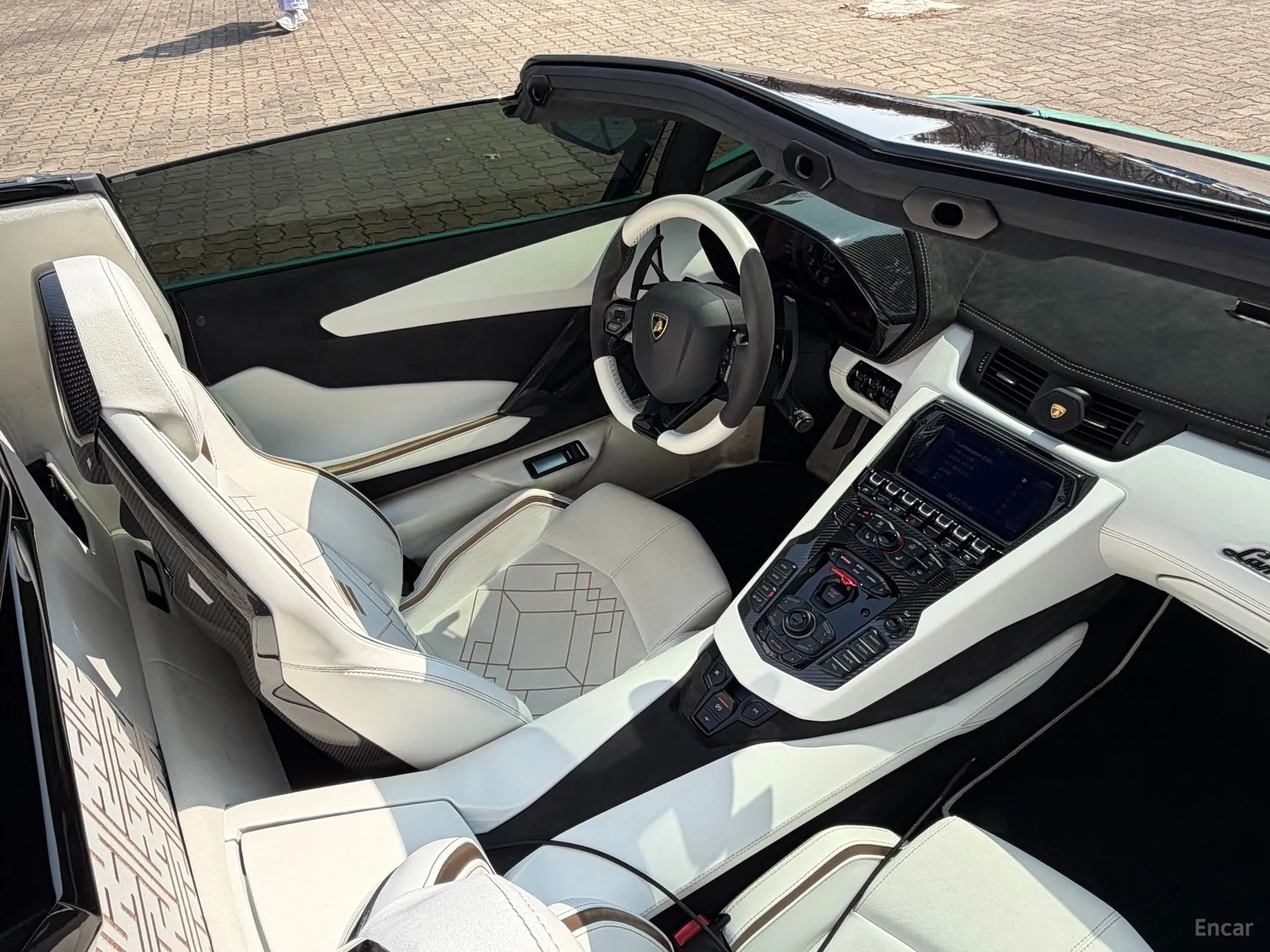 Lamborghini Aventador превью 16