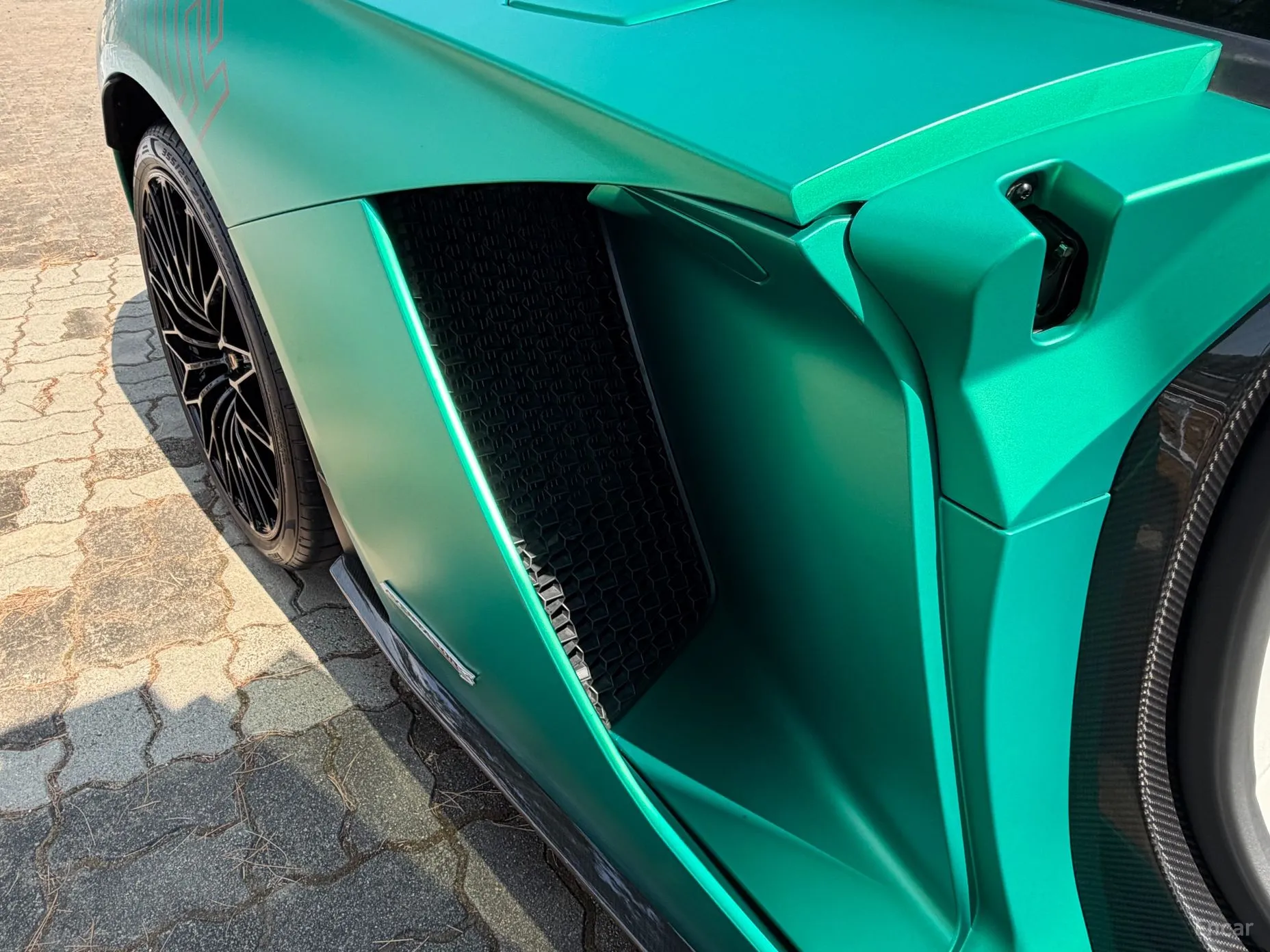 Lamborghini Aventador превью 19