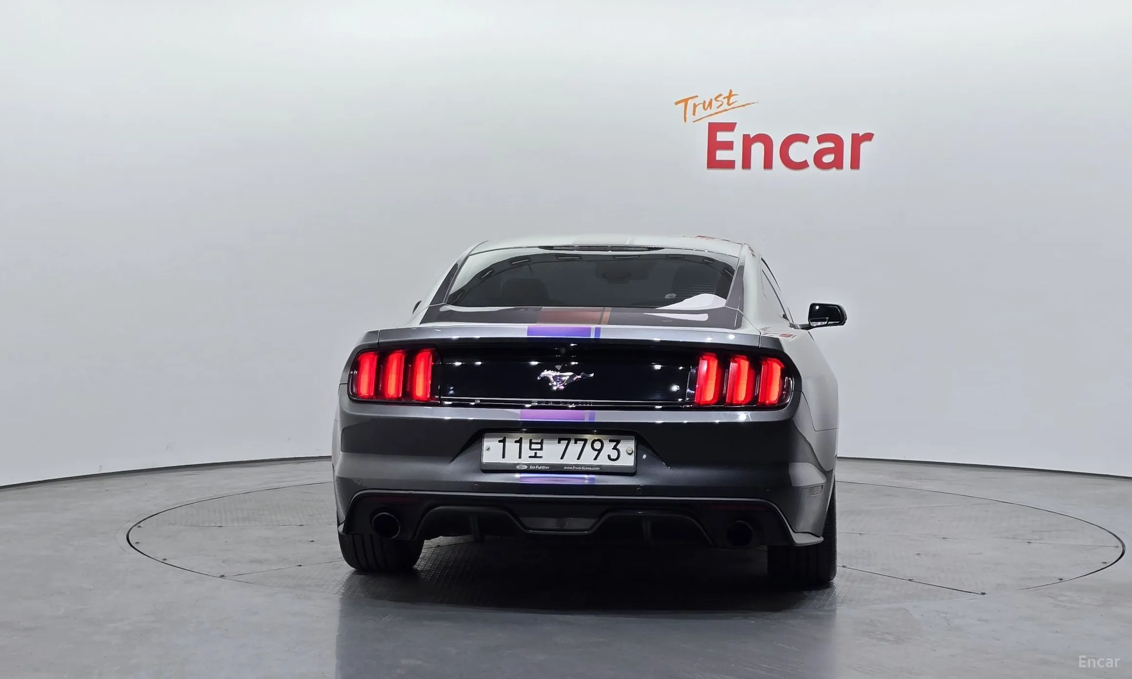 Ford Mustang превью 4