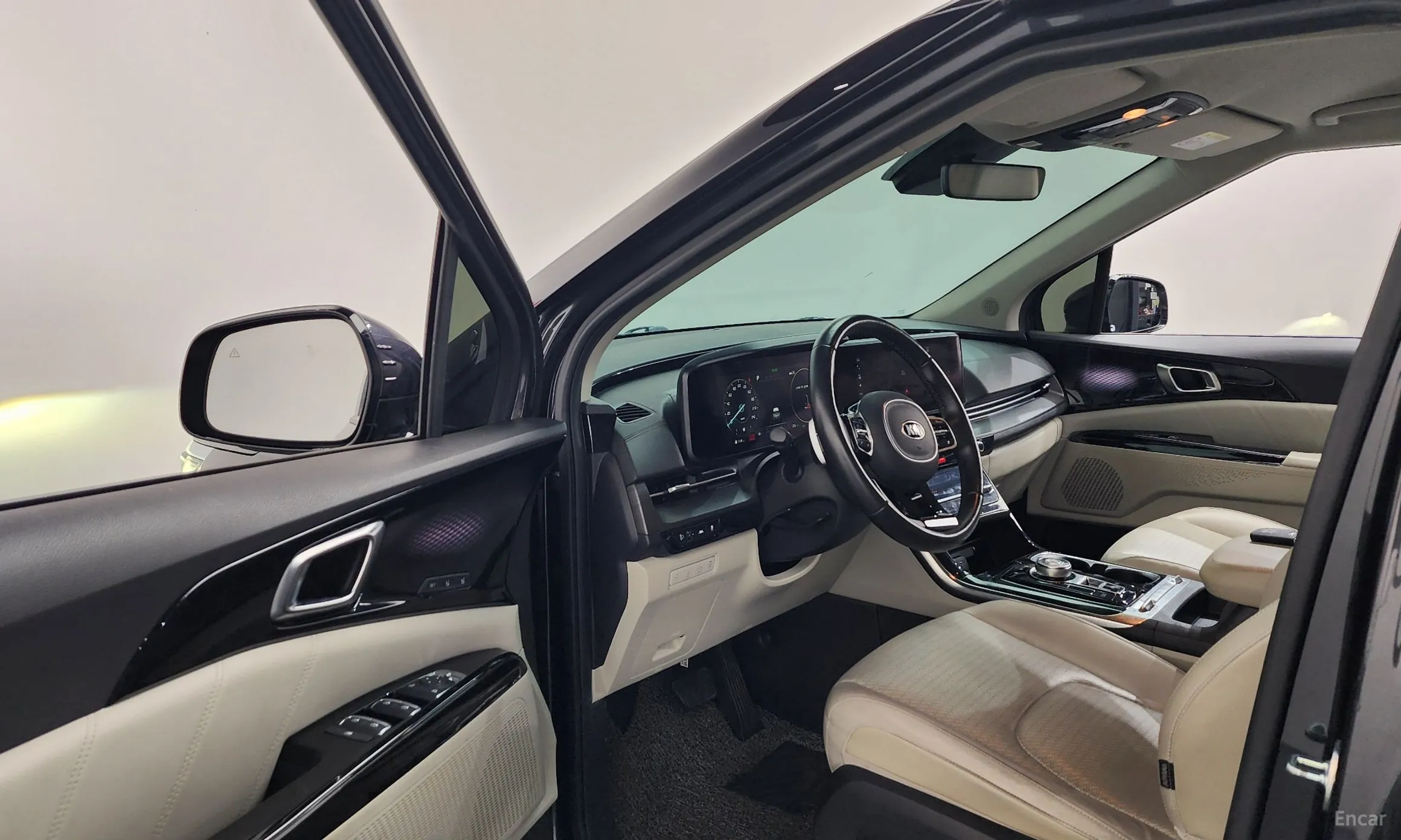 Kia Carnival Gen 4 превью 10