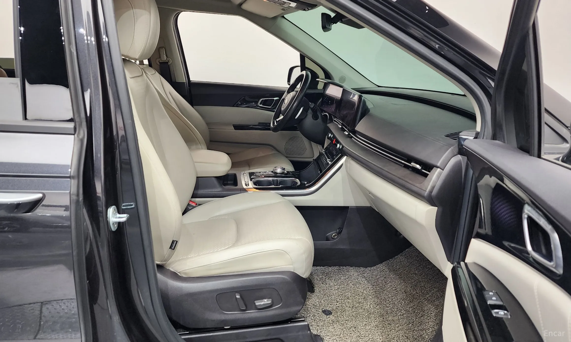 Kia Carnival Gen 4 превью 11
