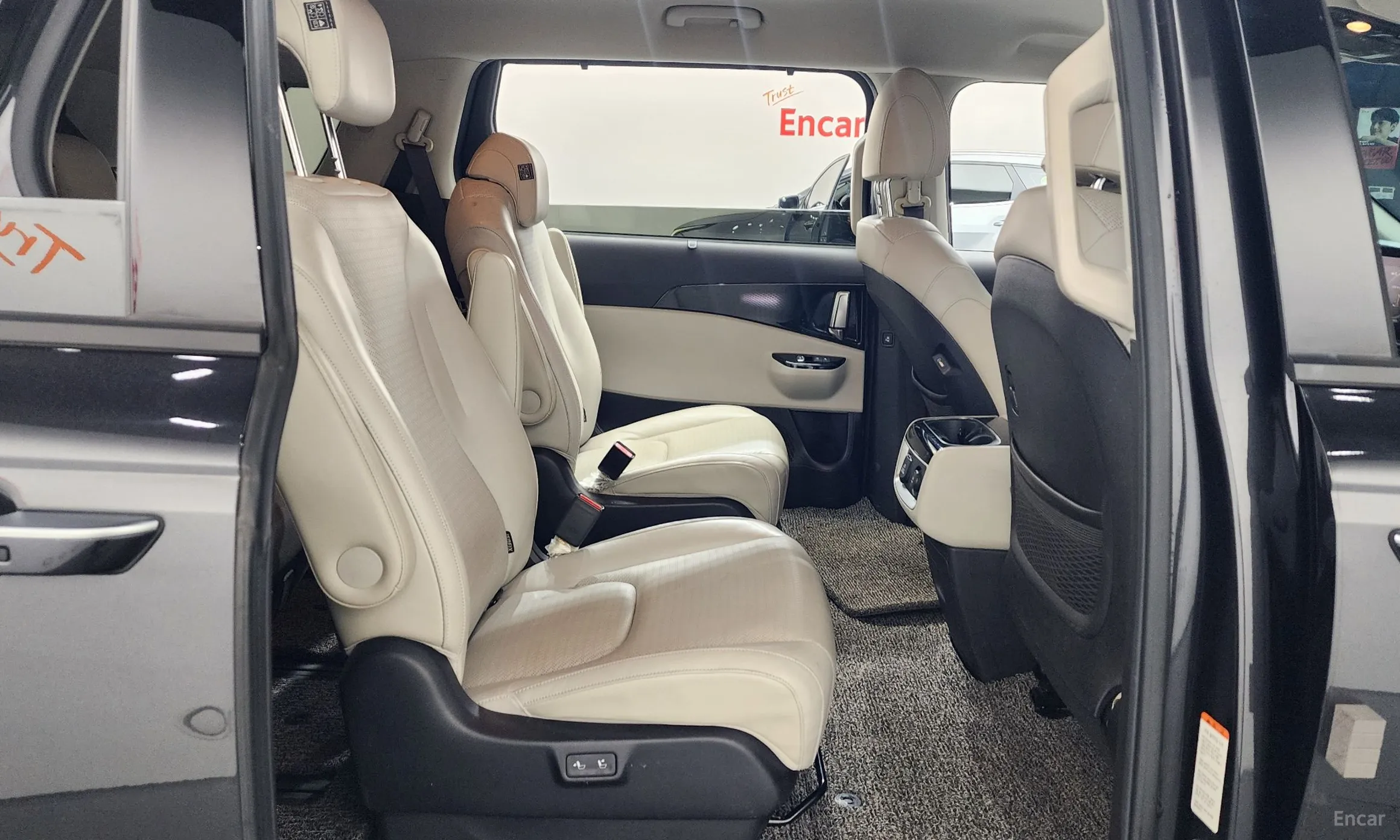 Kia Carnival Gen 4 превью 12