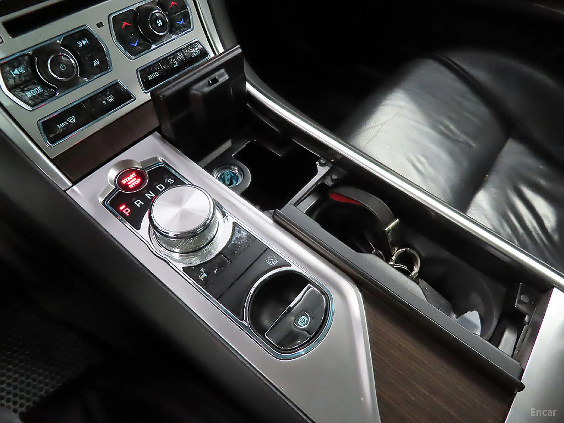 Jaguar New XF превью 13