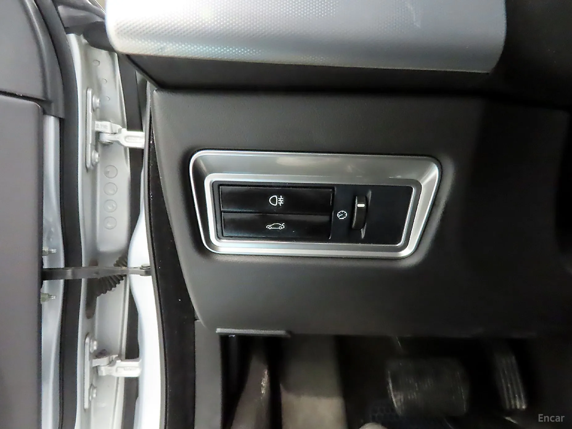 Jaguar New XF превью 15