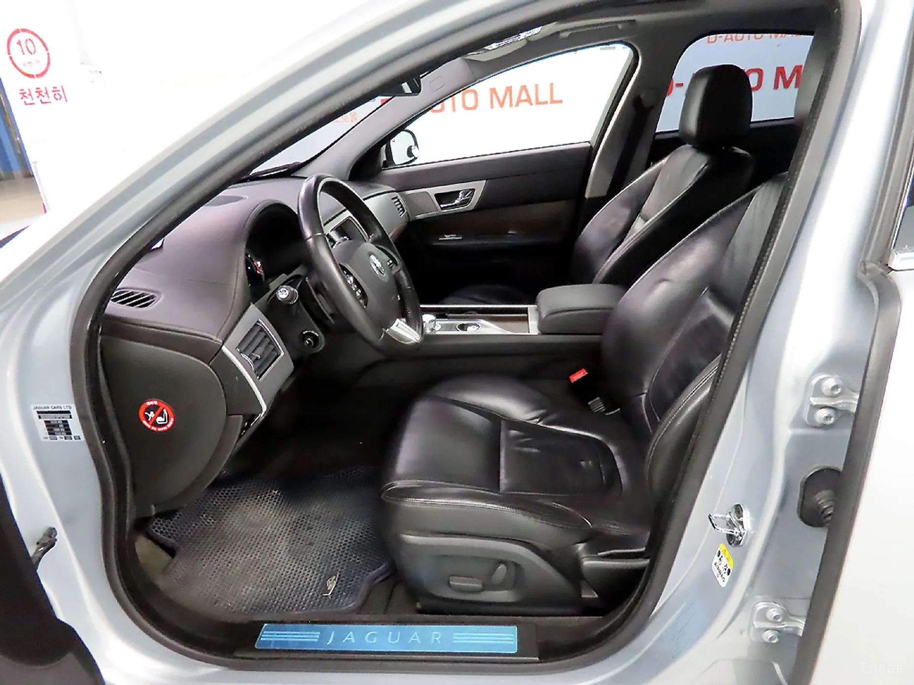 Jaguar New XF превью 6