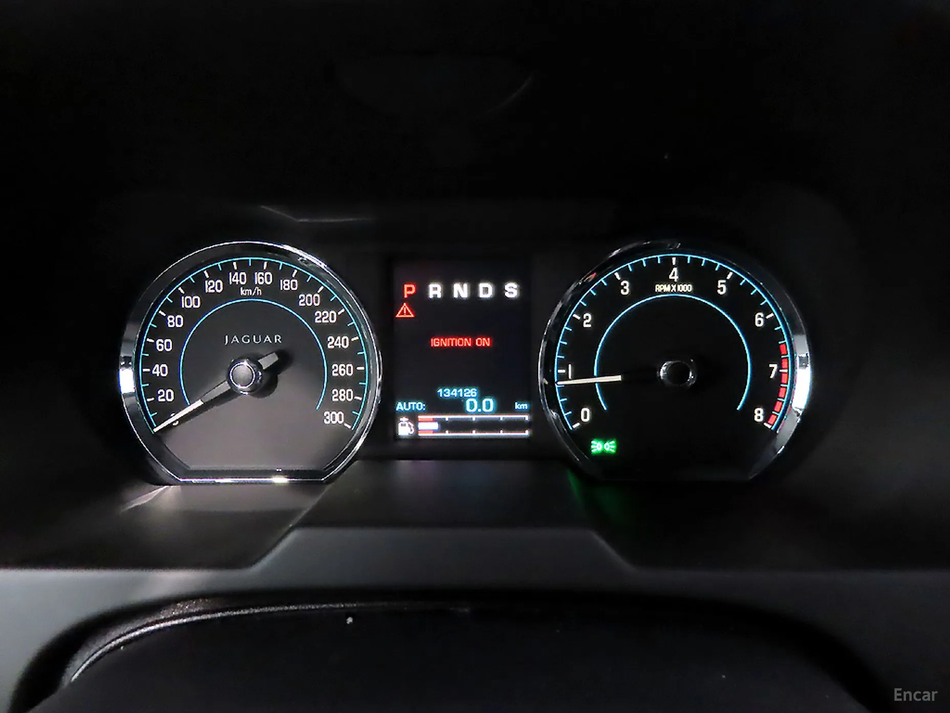 Jaguar New XF превью 9