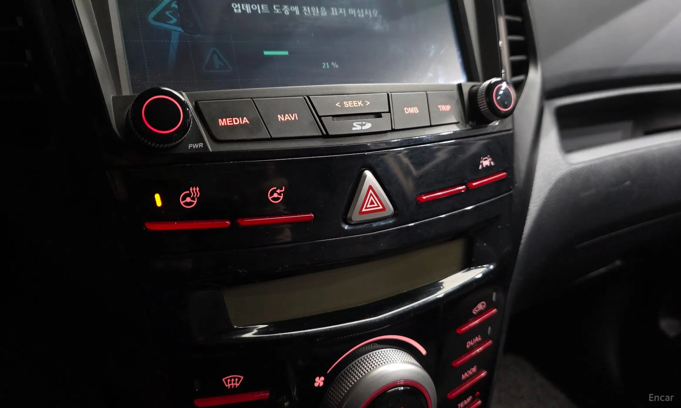 KG Mobility (SsangYong) Tivoli Air превью 17