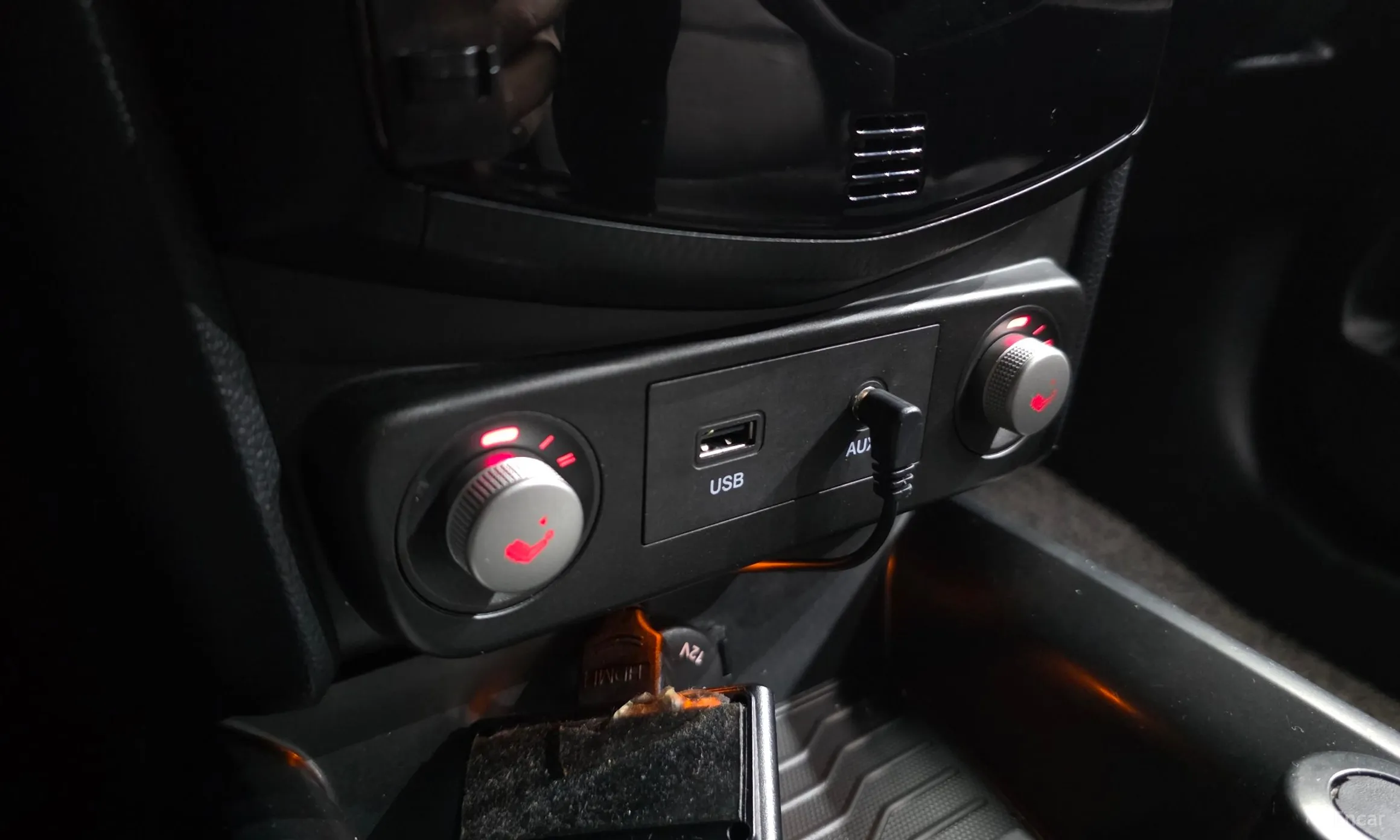 KG Mobility (SsangYong) Tivoli Air превью 18