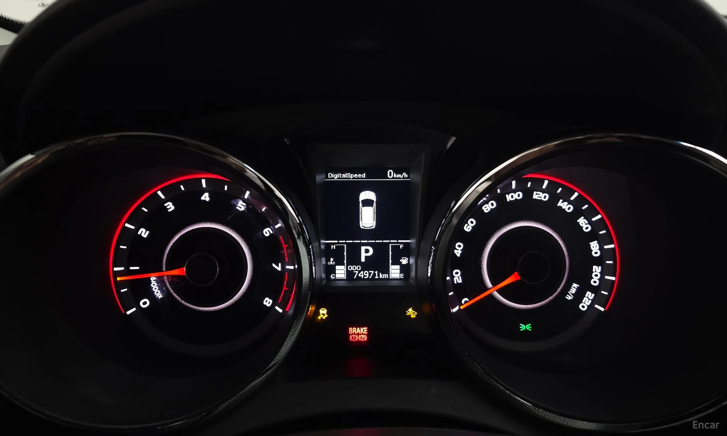 KG Mobility (SsangYong) Tivoli Air превью 8