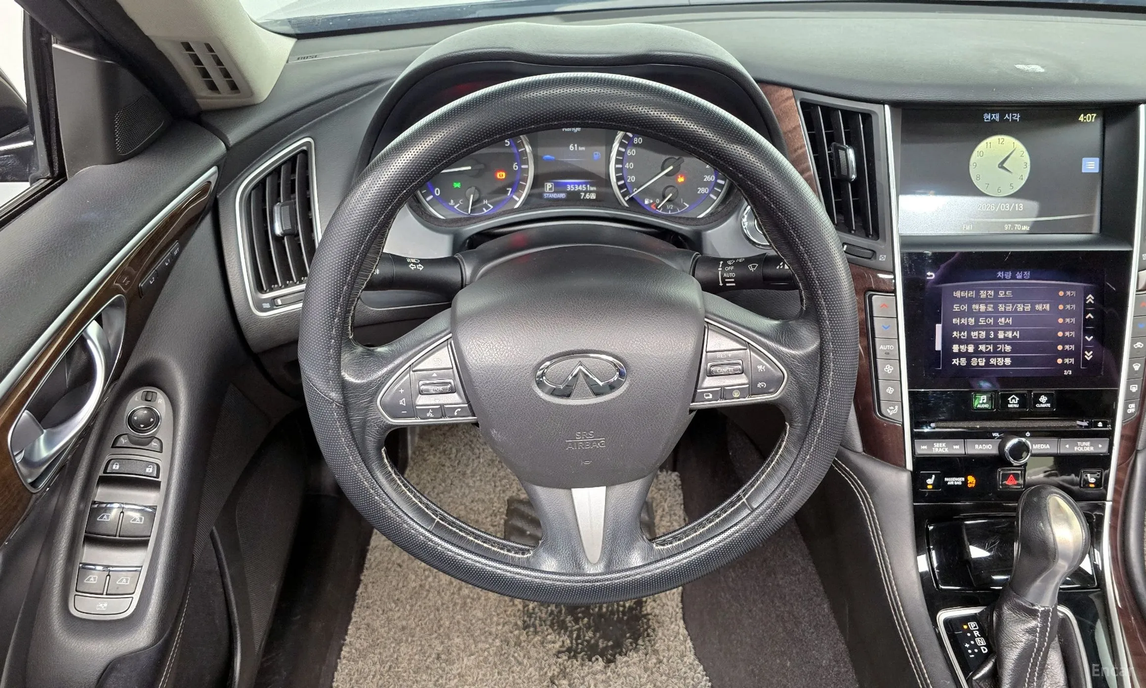 Infiniti Q50 превью 14