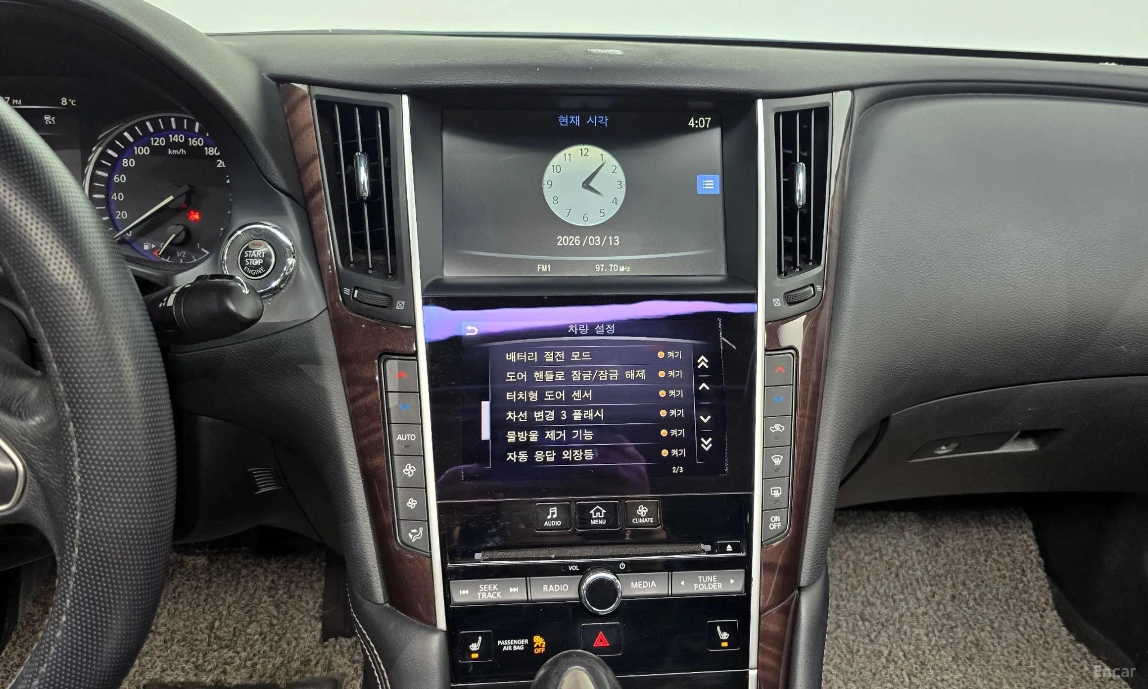 Infiniti Q50 превью 15
