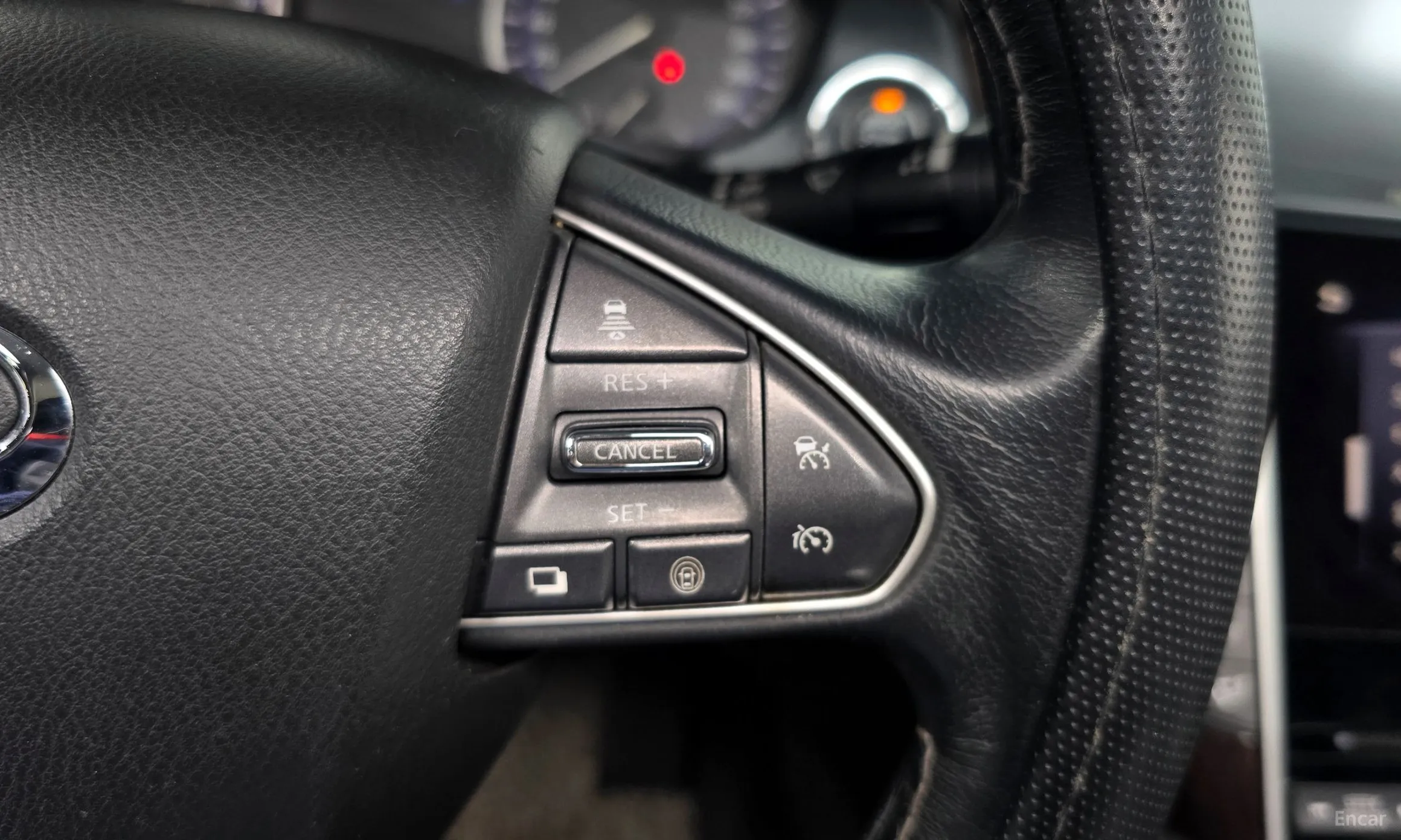 Infiniti Q50 превью 17