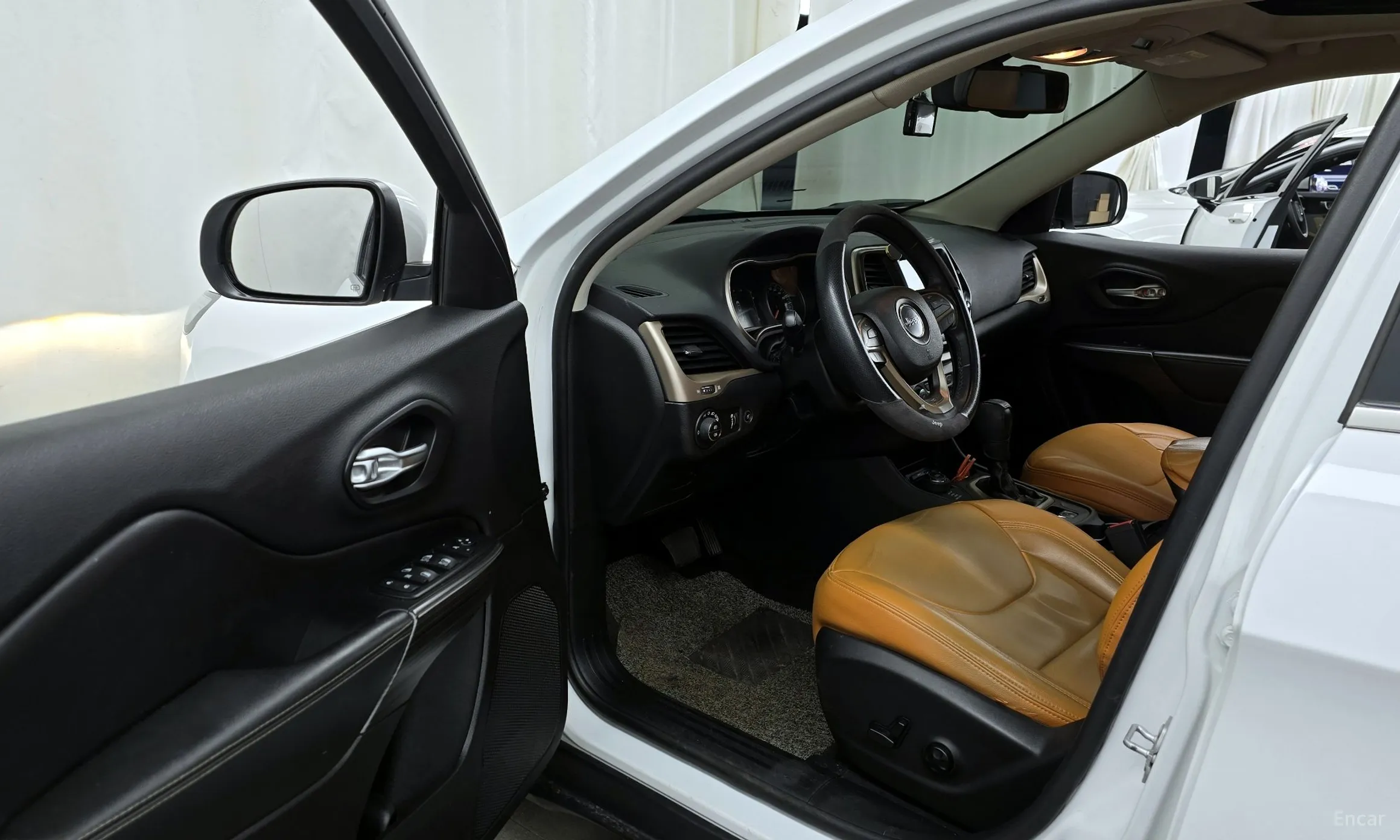 Jeep Cherokee (KL) превью 11