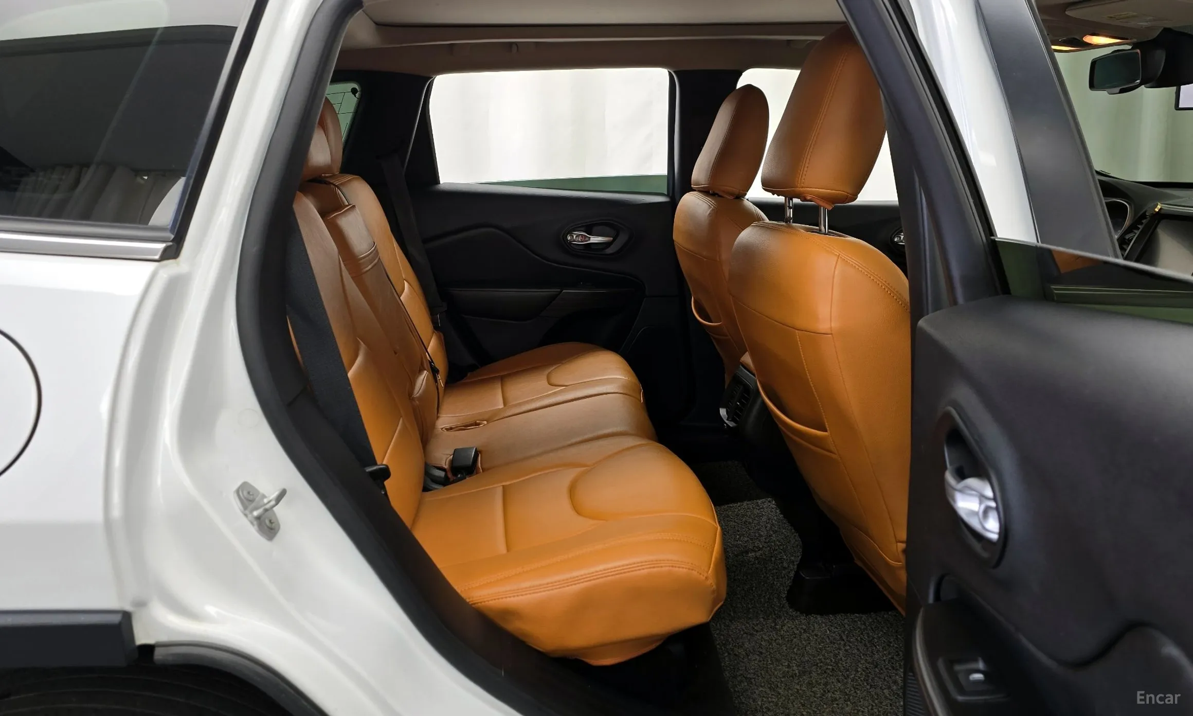 Jeep Cherokee (KL) превью 12