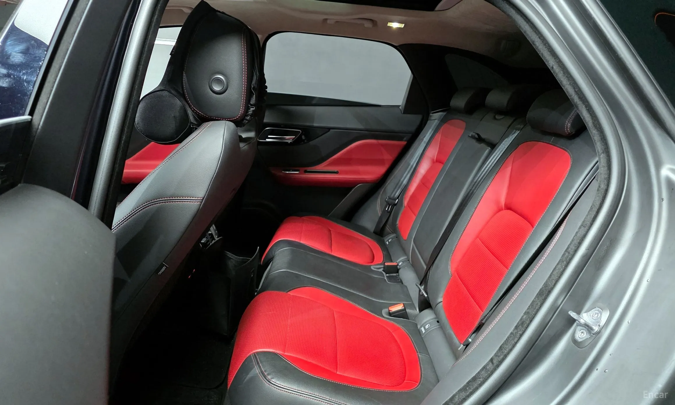 Jaguar F-PACE превью 12