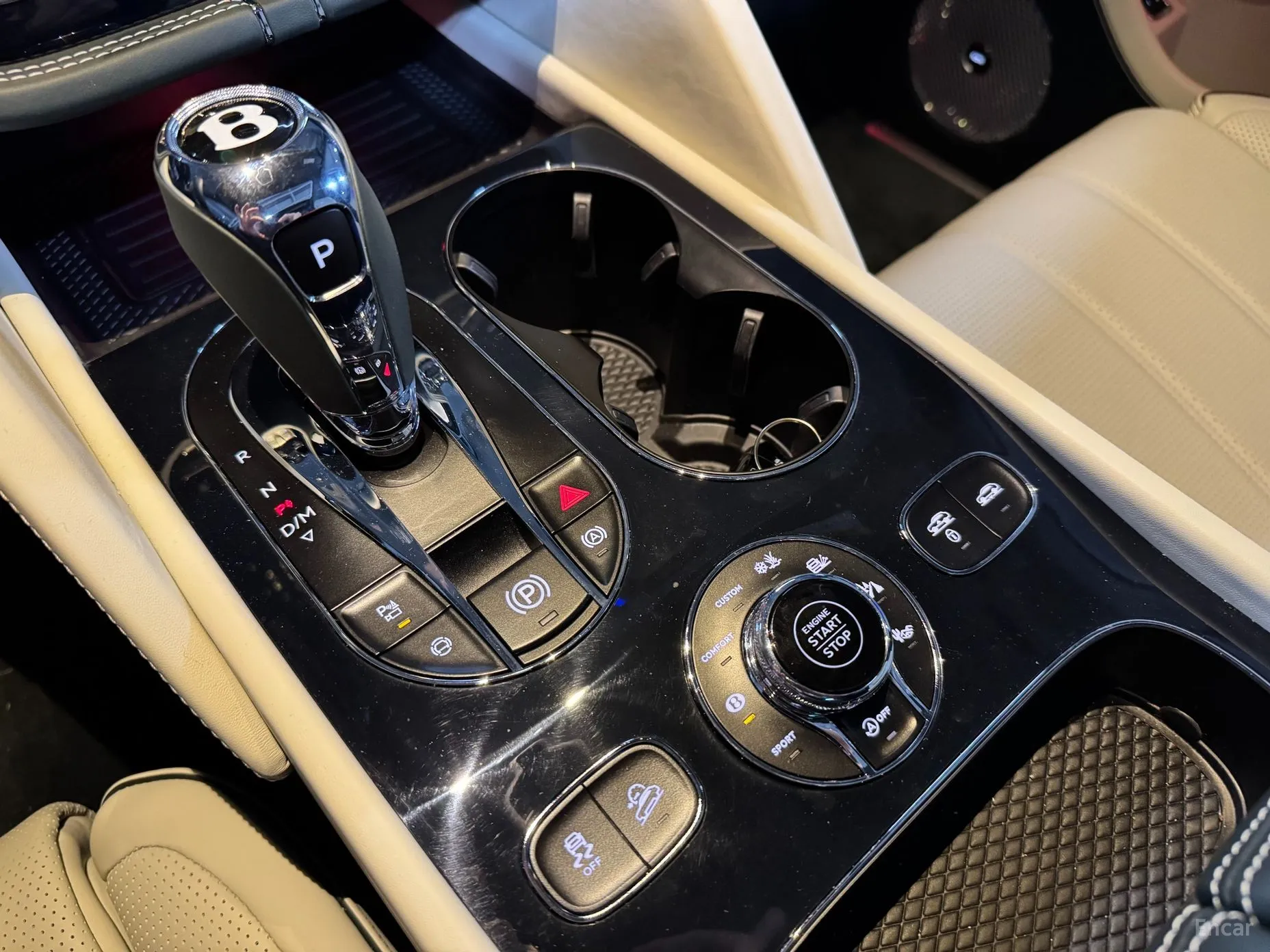Bentley Bentayga превью 10