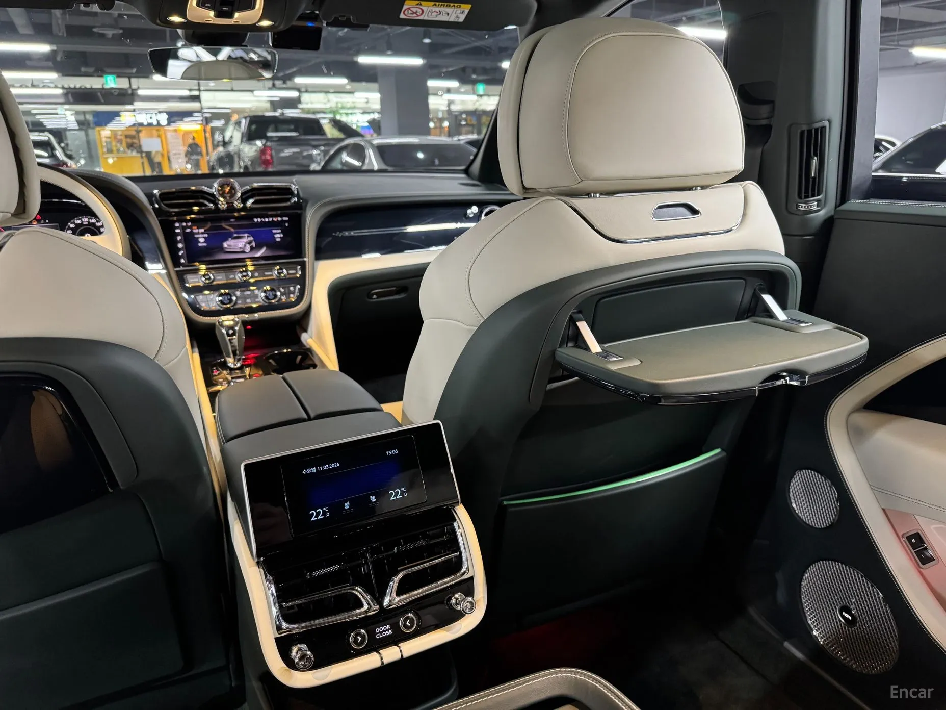 Bentley Bentayga превью 13