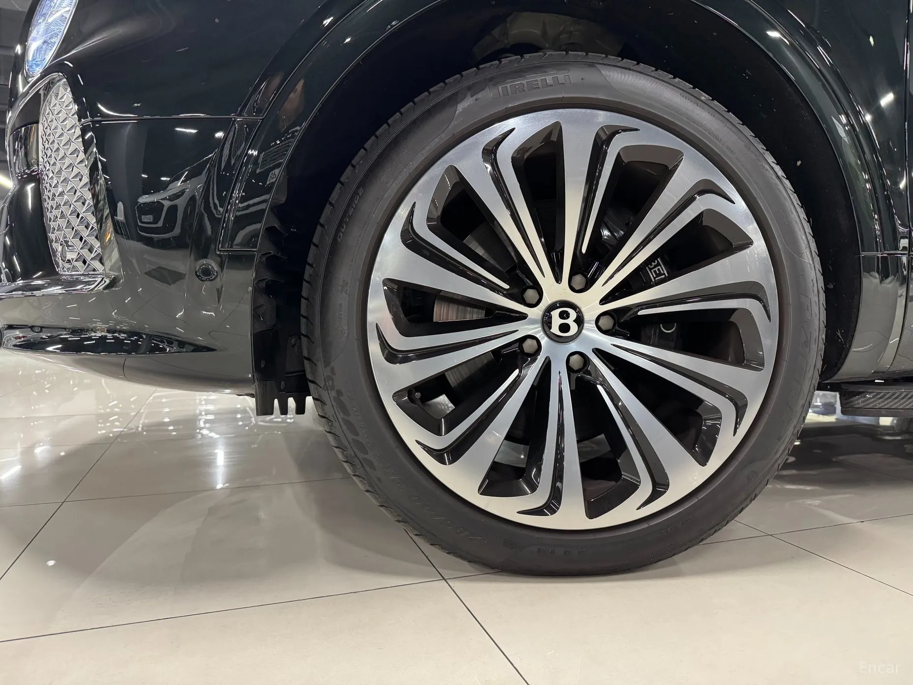 Bentley Bentayga превью 16