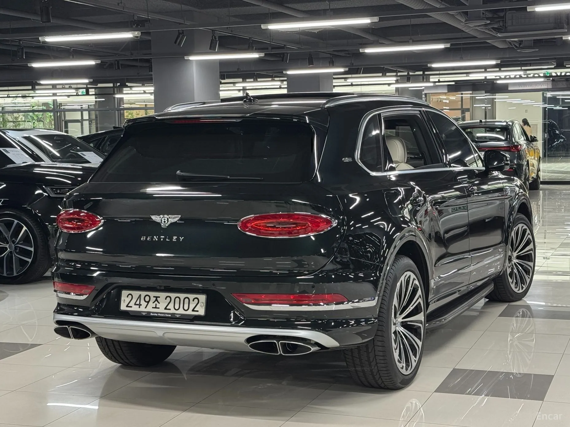 Bentley Bentayga превью 3