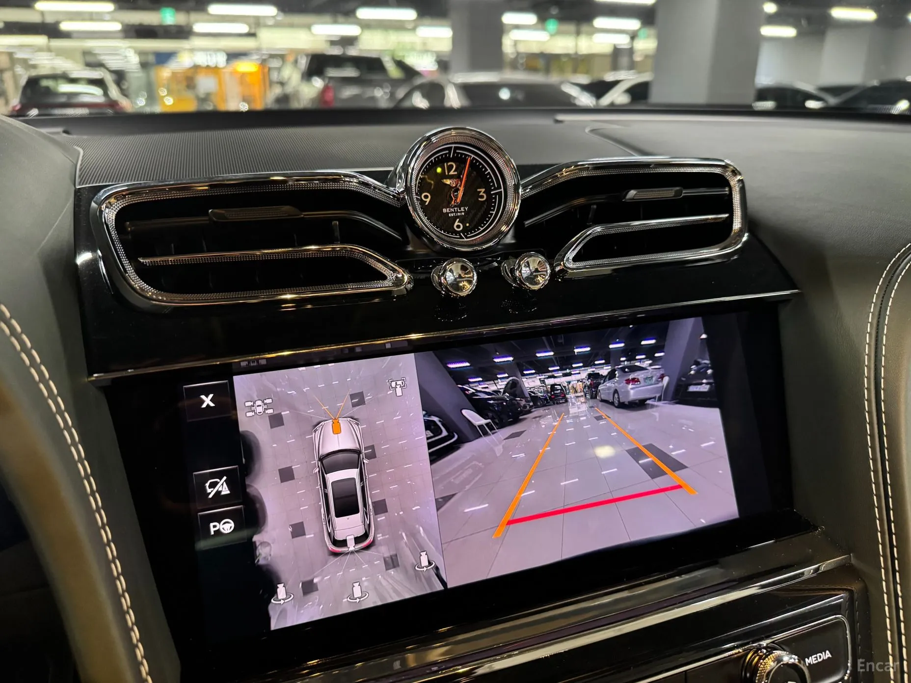 Bentley Bentayga превью 8