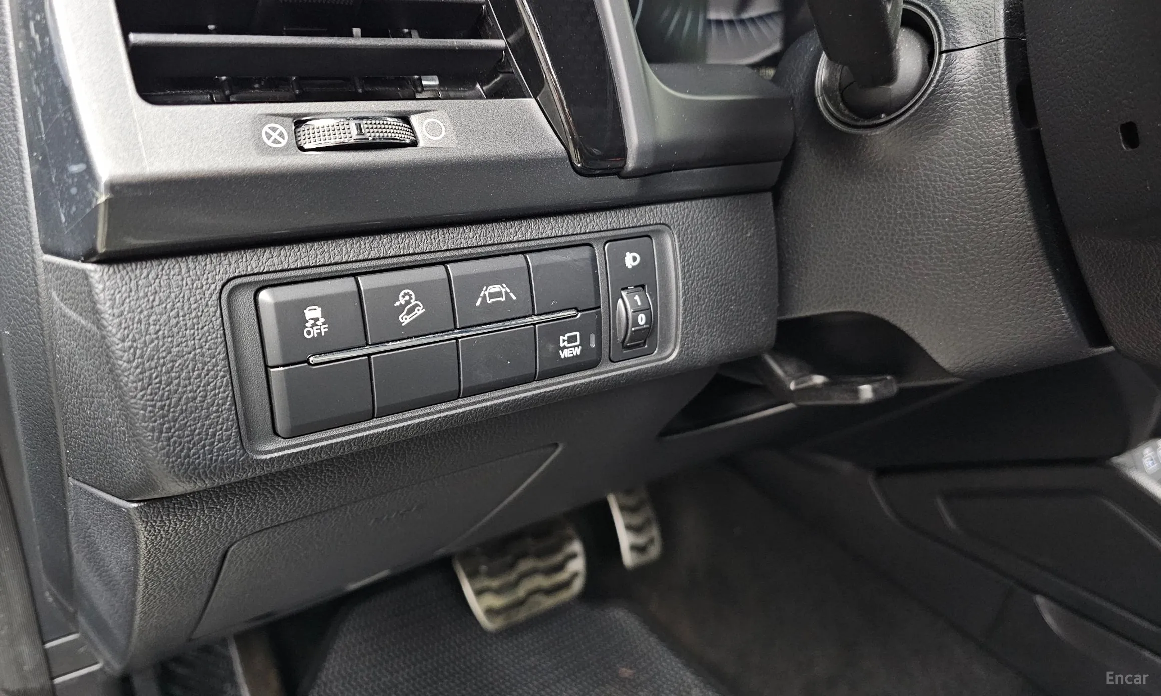 KG Mobility (SsangYong) Rexton Sports превью 14