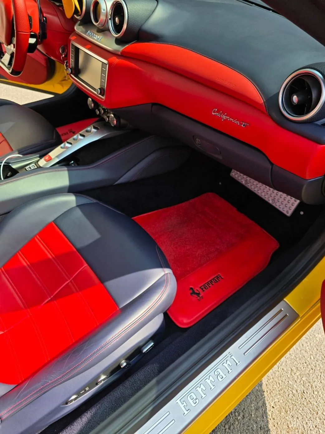 Ferrari California превью 13