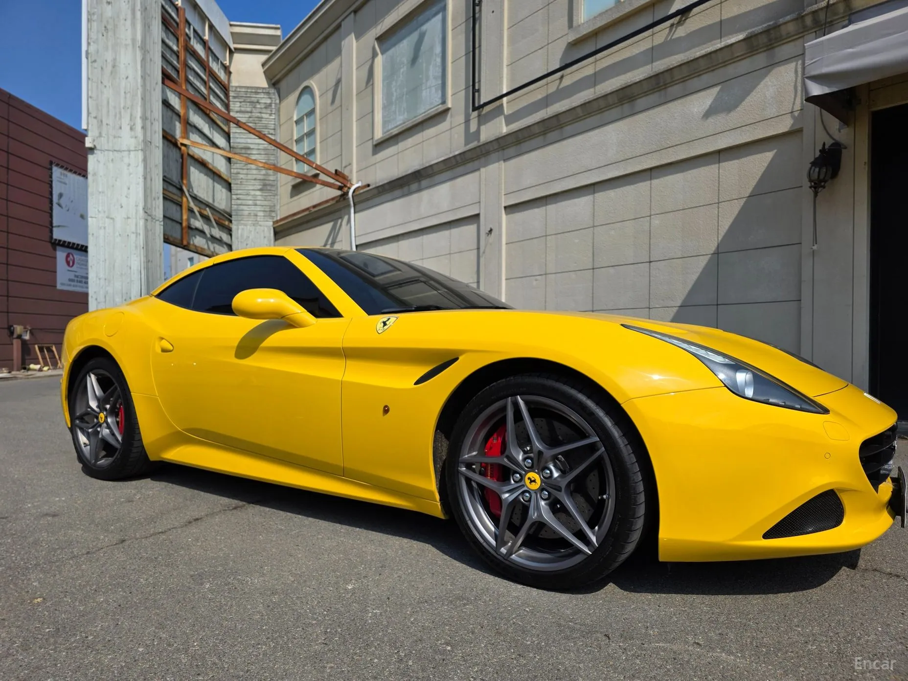 Ferrari California превью 5
