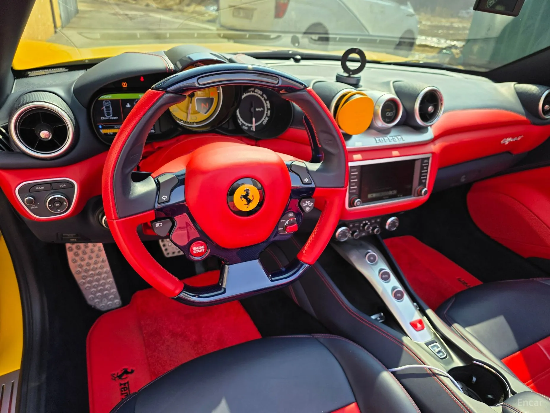 Ferrari California превью 7