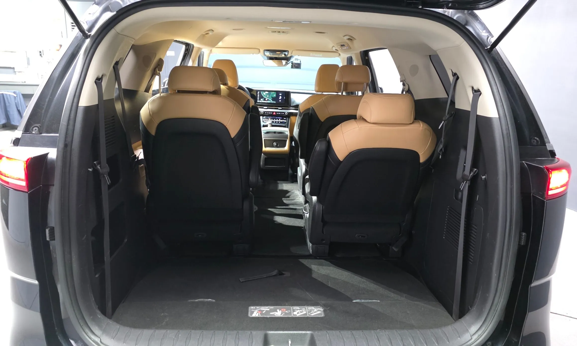 Kia Carnival Gen 4 превью 20