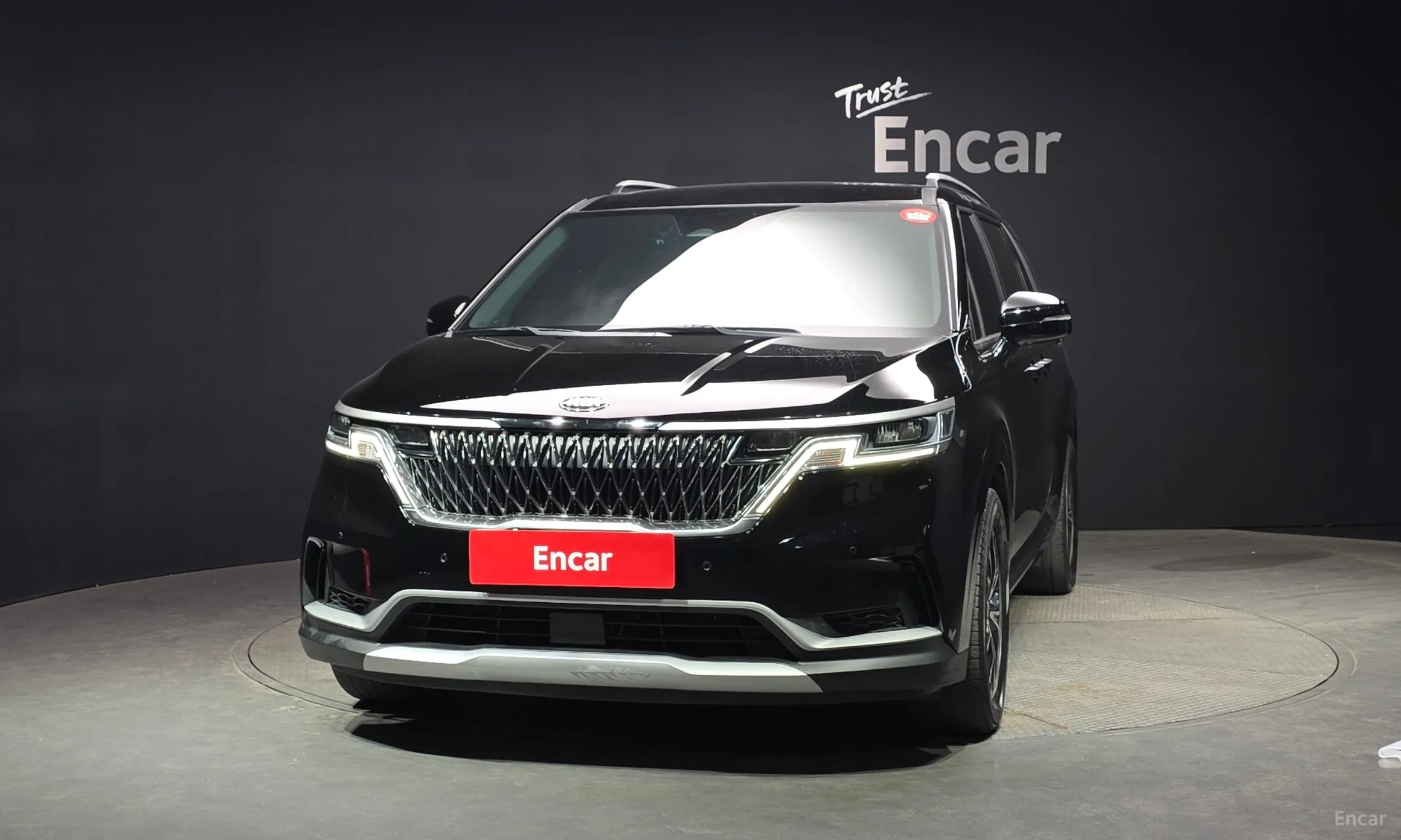 Kia Carnival Gen 4 превью 3