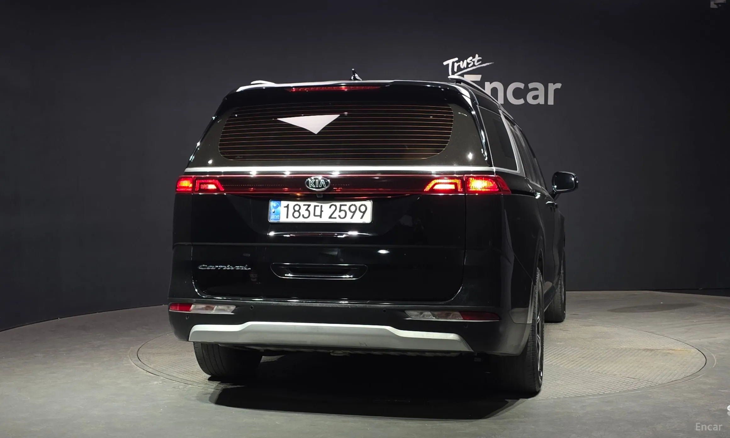 Kia Carnival Gen 4 превью 4