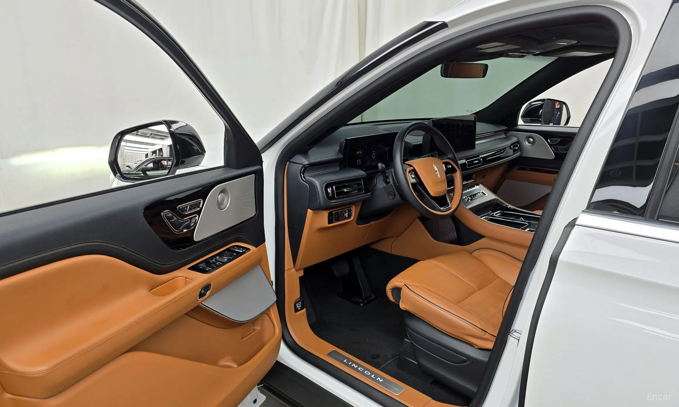 Lincoln Aviator 2nd Generation превью 10