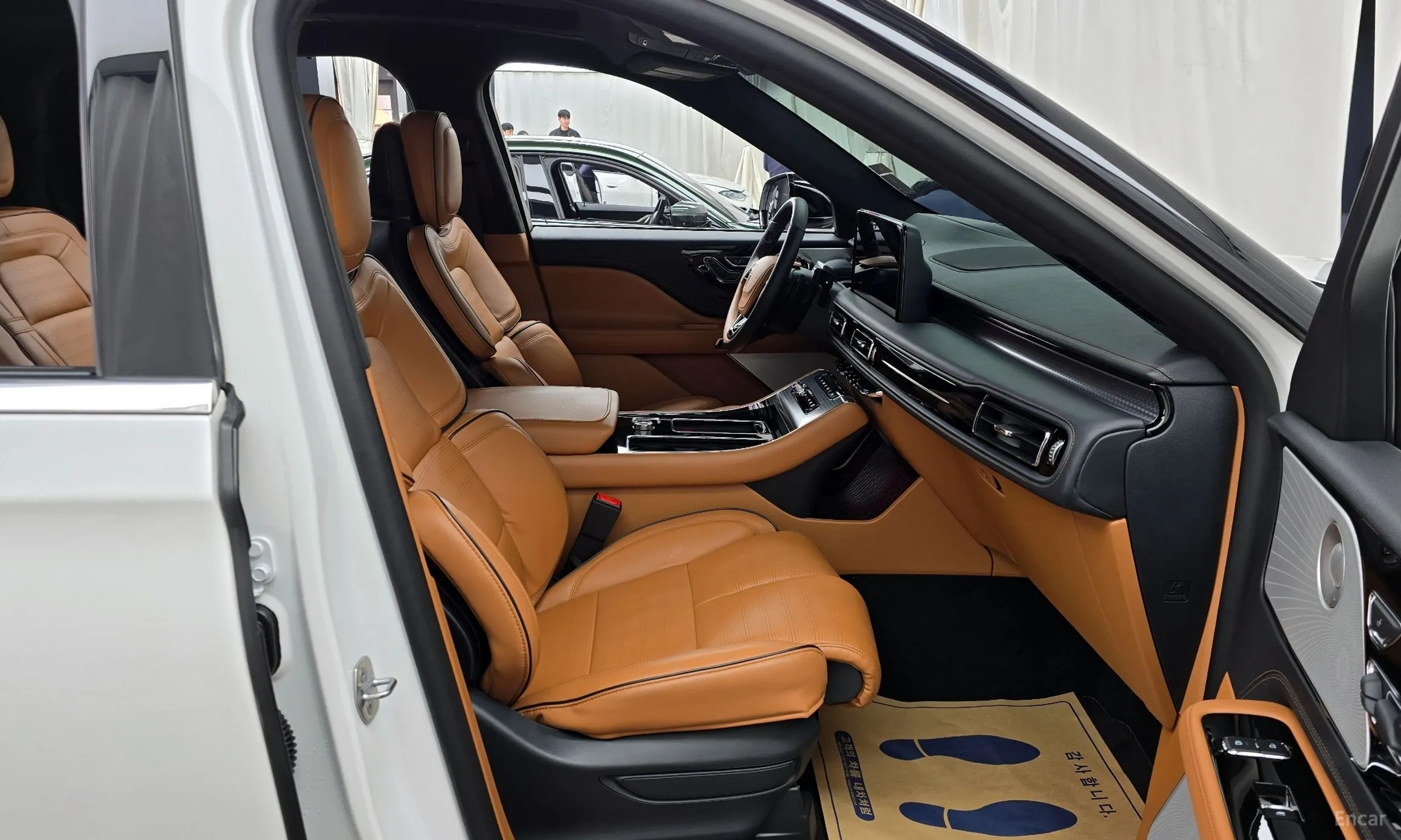 Lincoln Aviator 2nd Generation превью 11