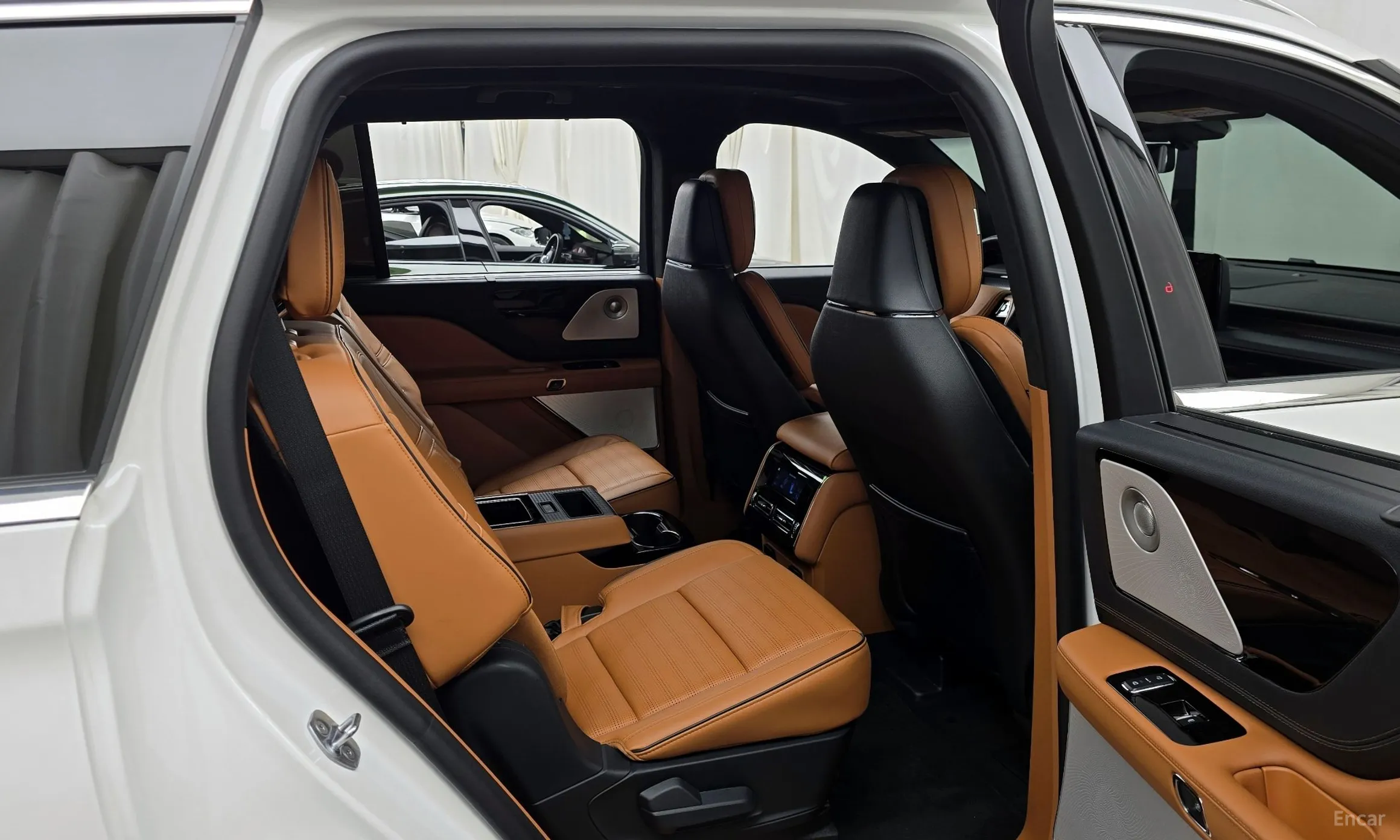 Lincoln Aviator 2nd Generation превью 12