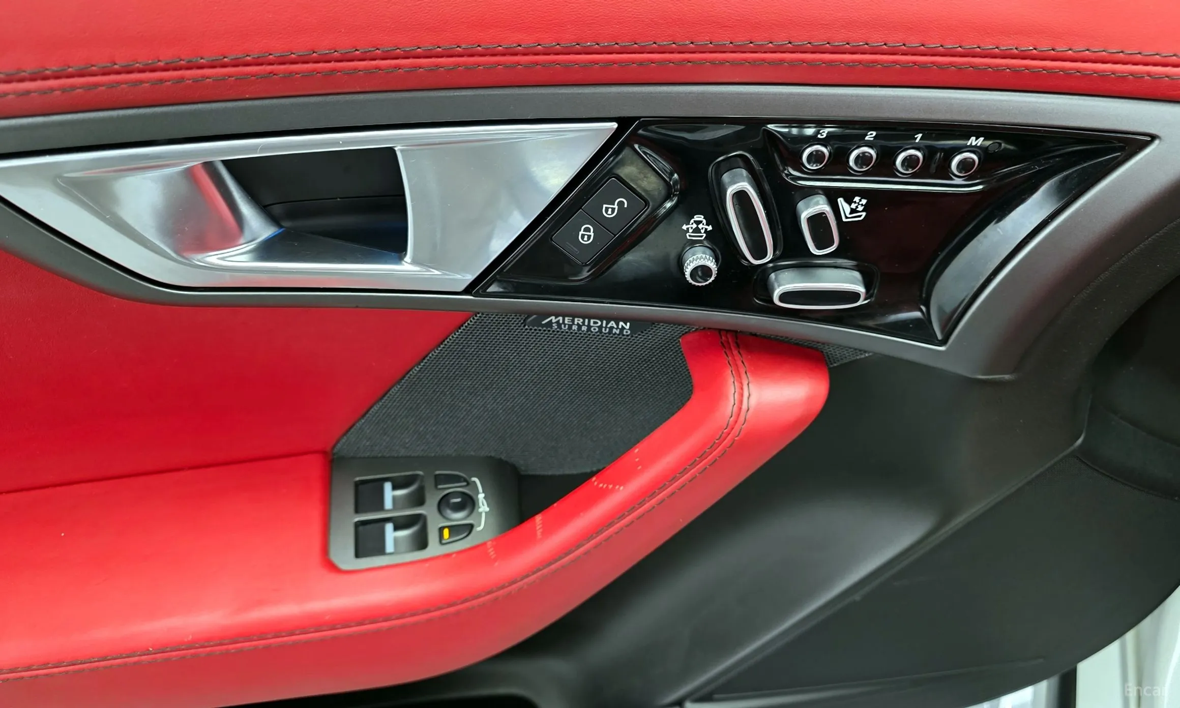 Jaguar F-TYPE превью 13