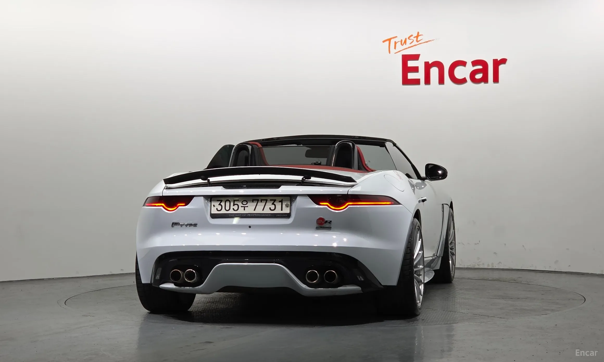 Jaguar F-TYPE превью 4
