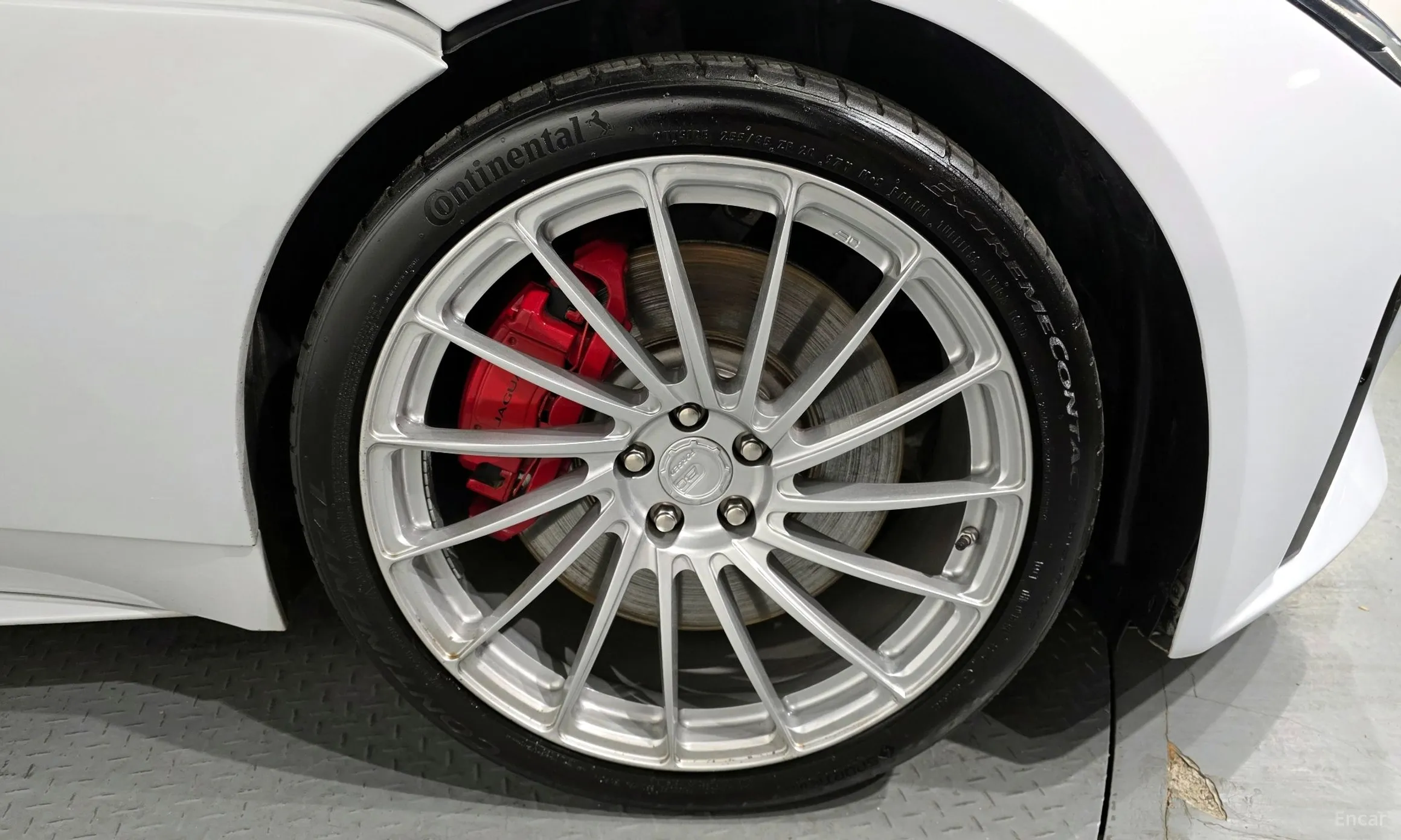 Jaguar F-TYPE превью 5