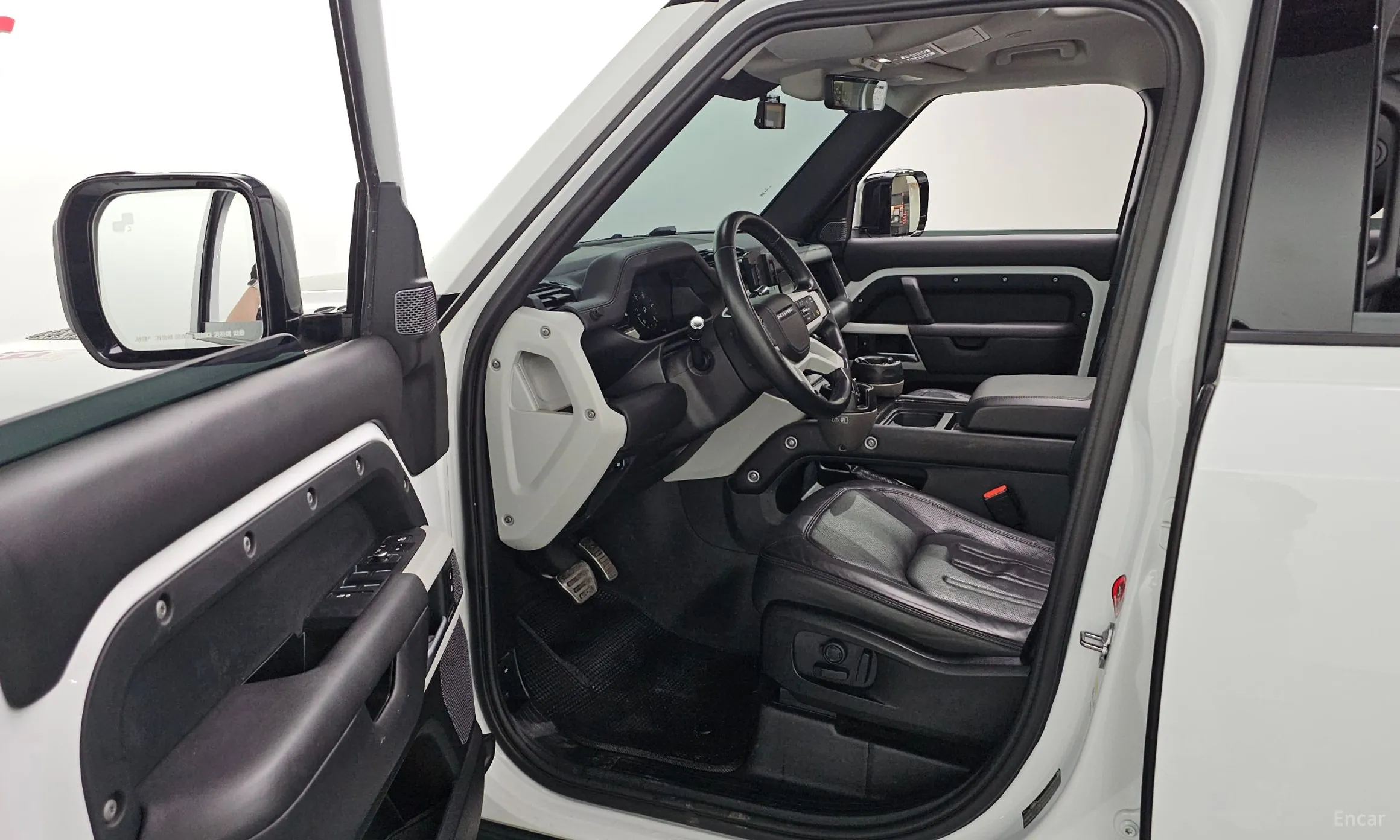 Land Rover Defender (L663) превью 10