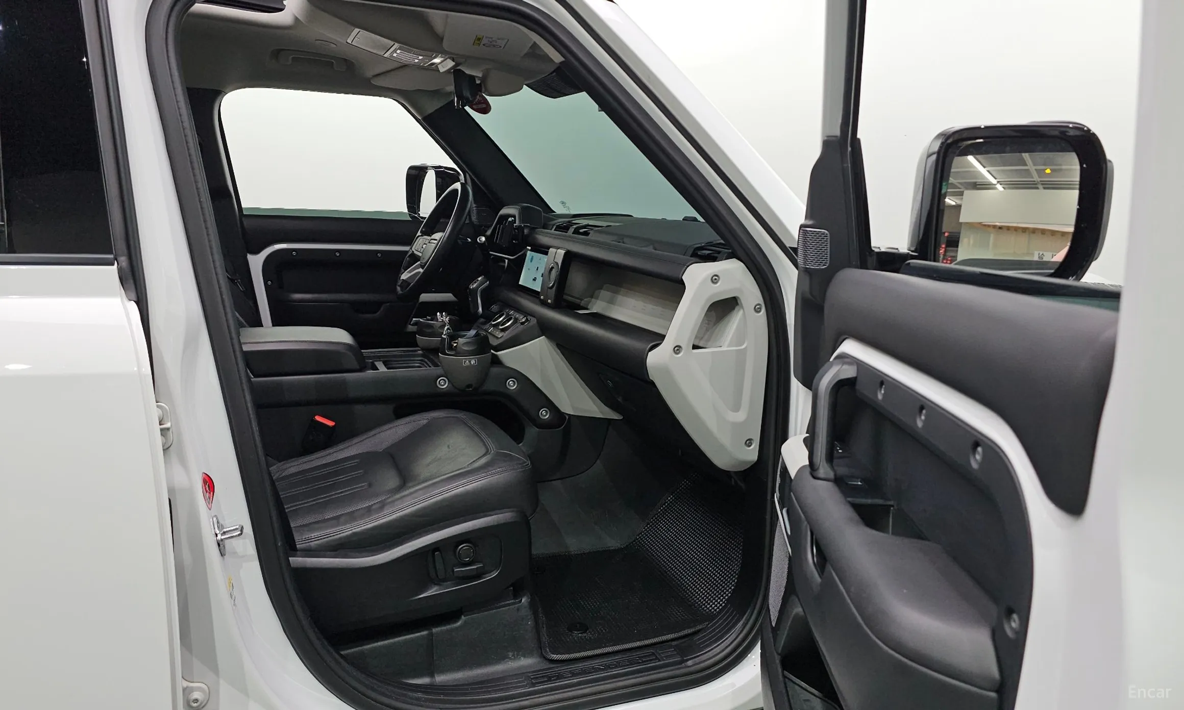 Land Rover Defender (L663) превью 18