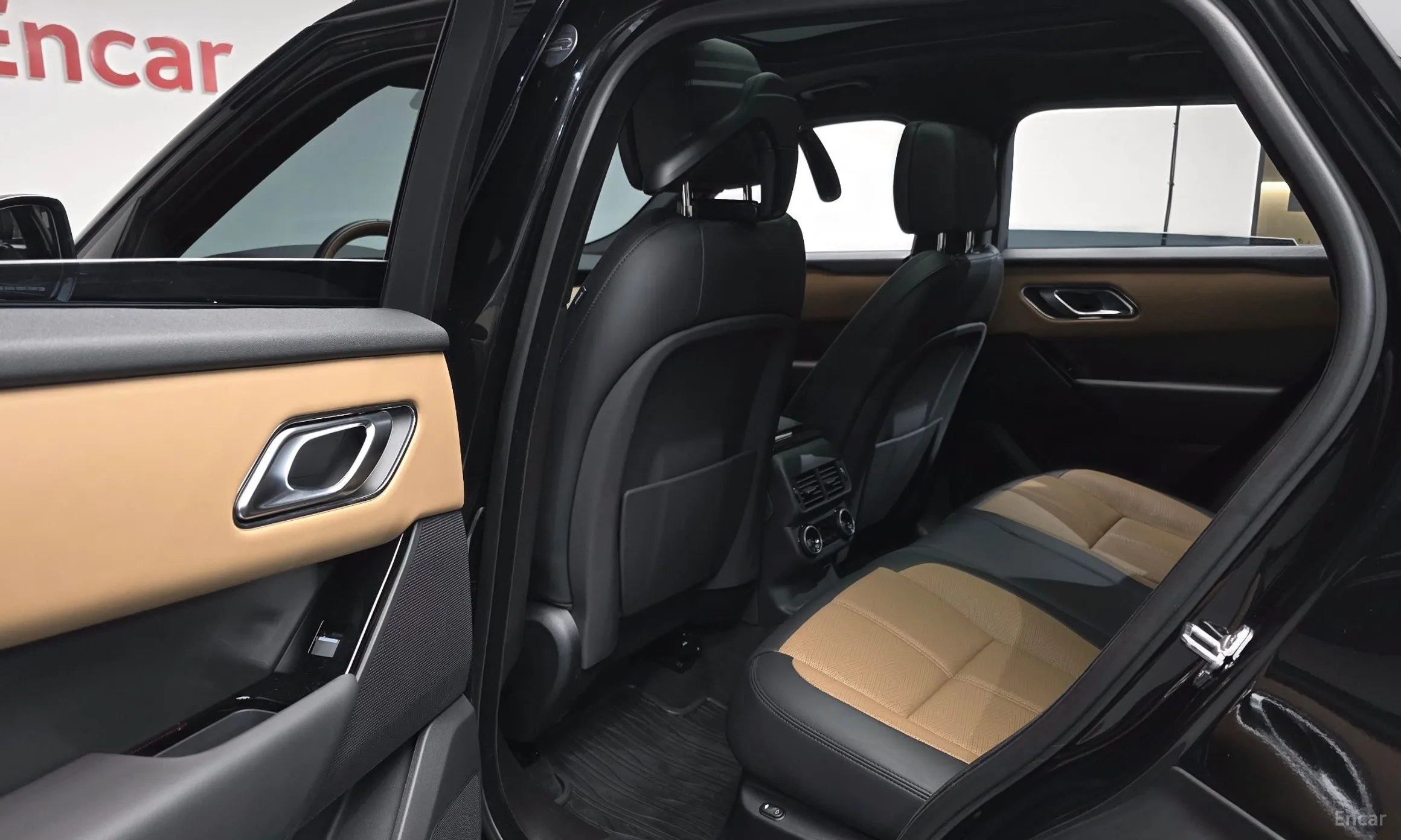 Land Rover Range Rover Bella превью 11